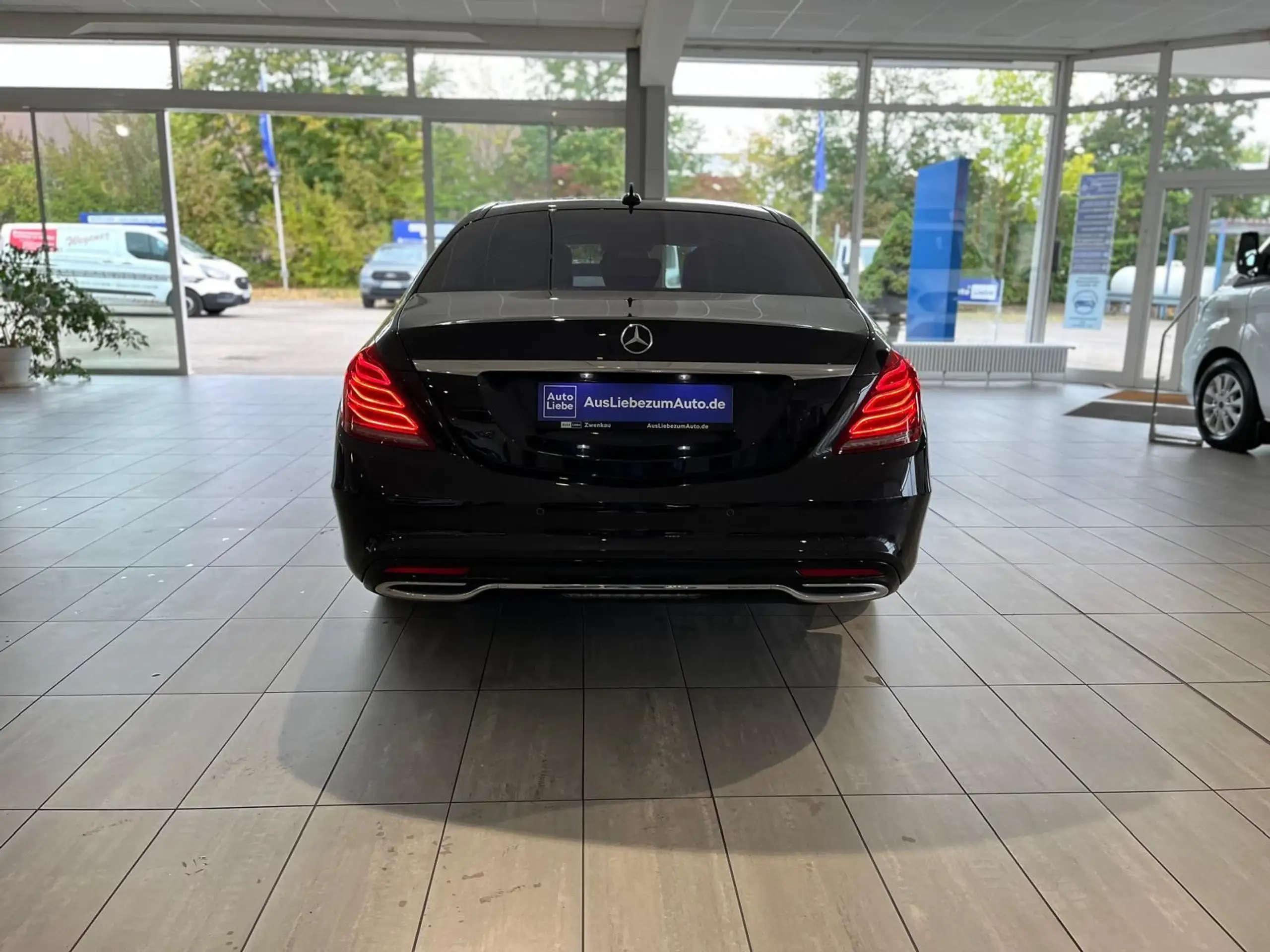 Mercedes-Benz - S 350