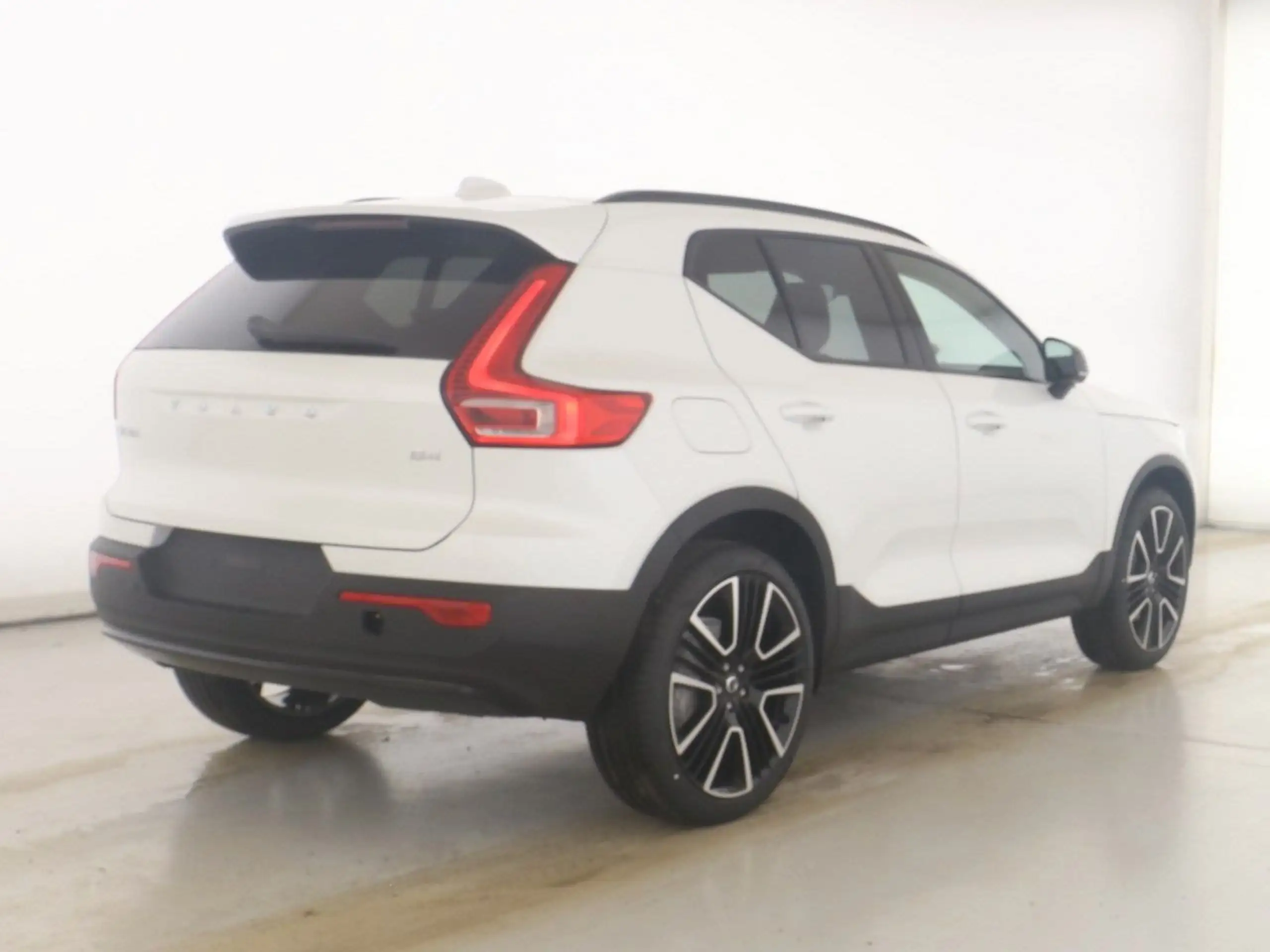 Volvo - XC40