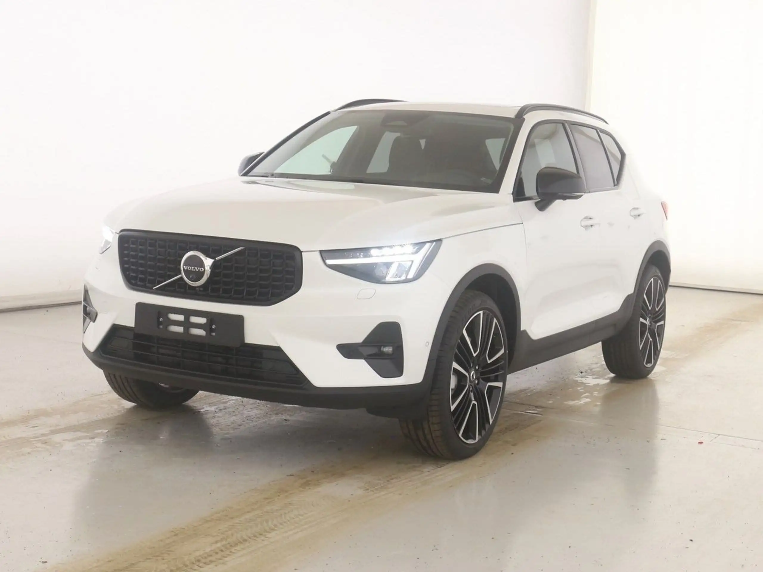 Volvo - XC40