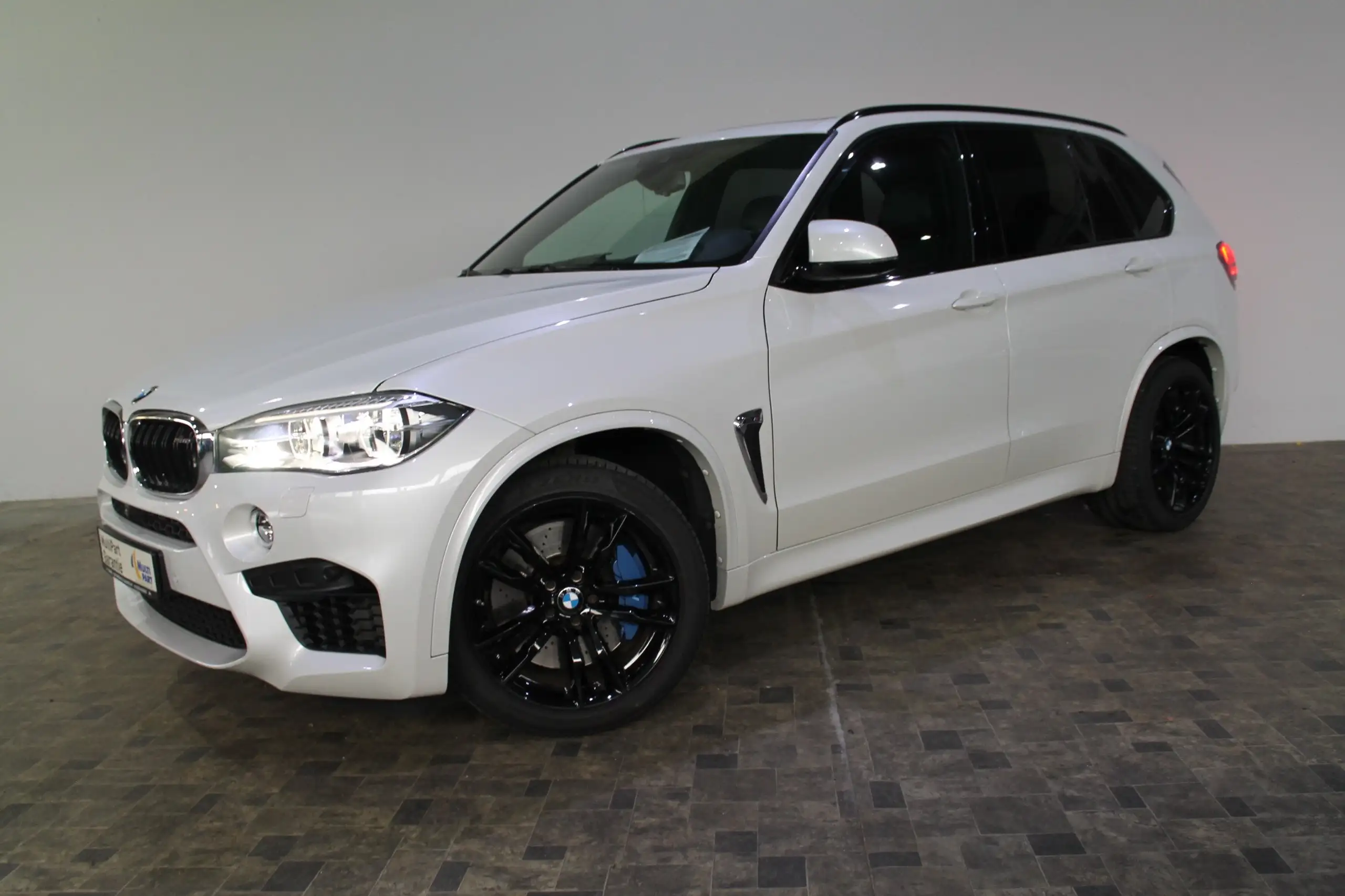 BMW - X5 M