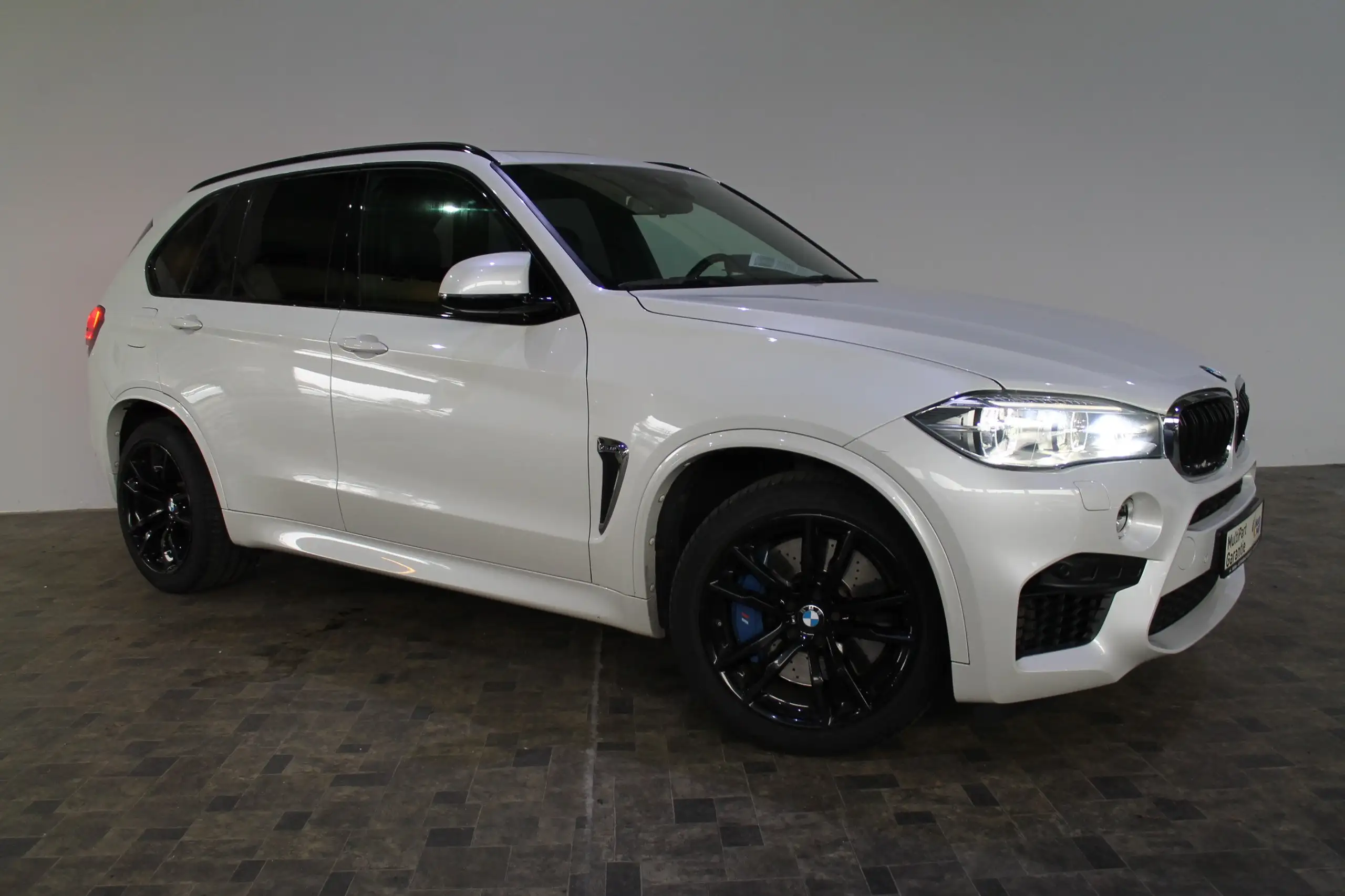 BMW - X5 M