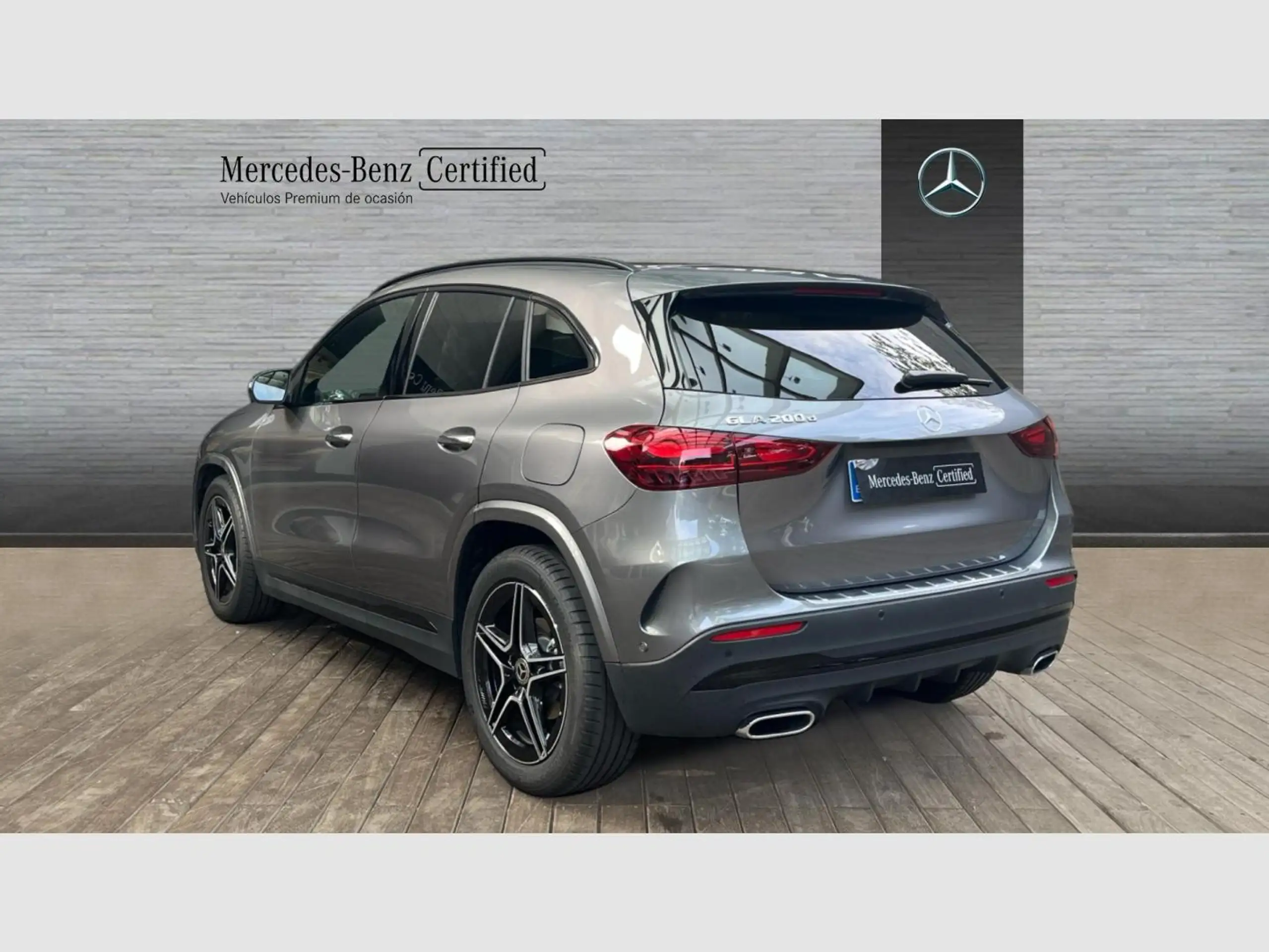 Mercedes-Benz - GLA 200