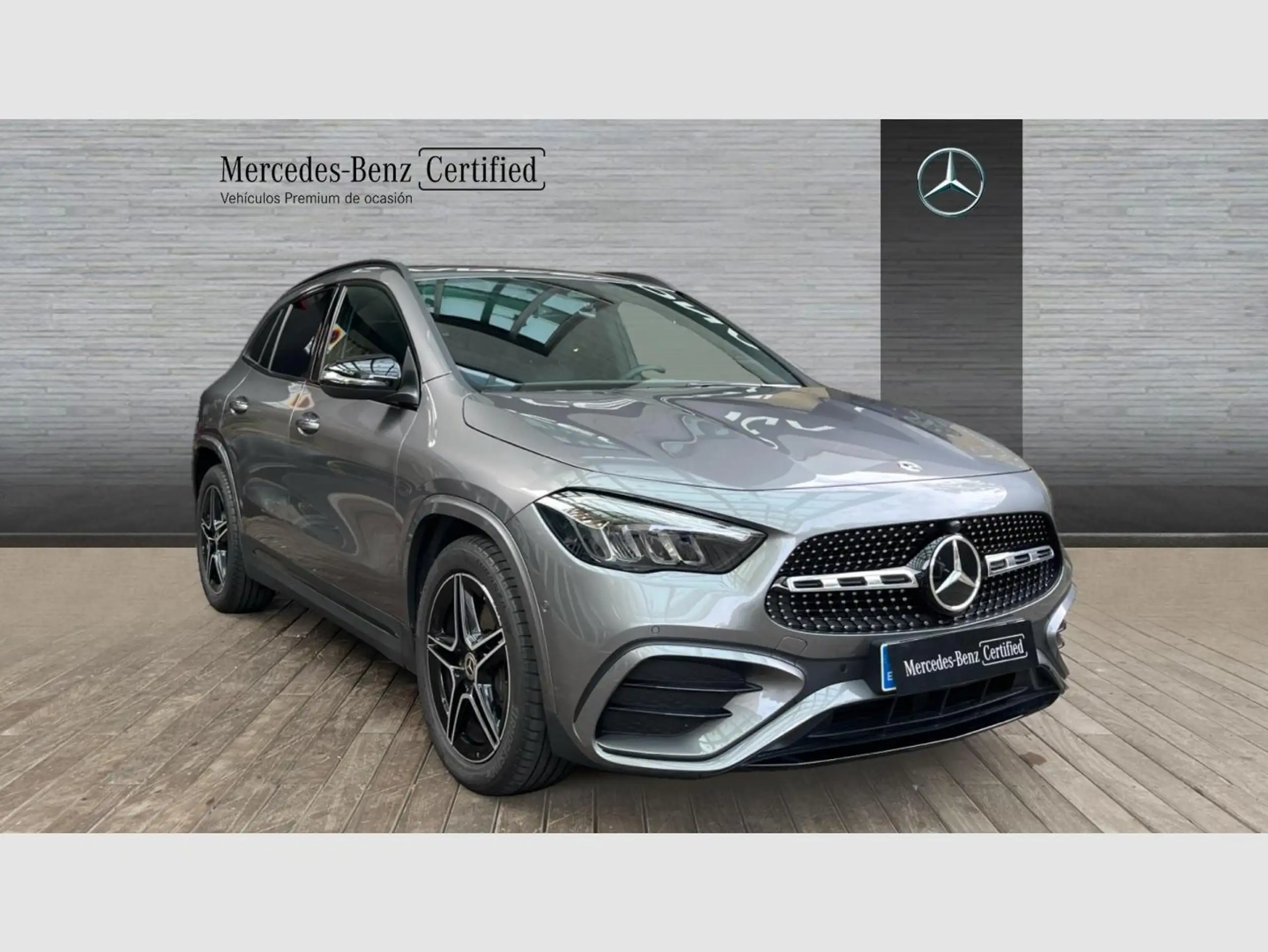 Mercedes-Benz - GLA 200