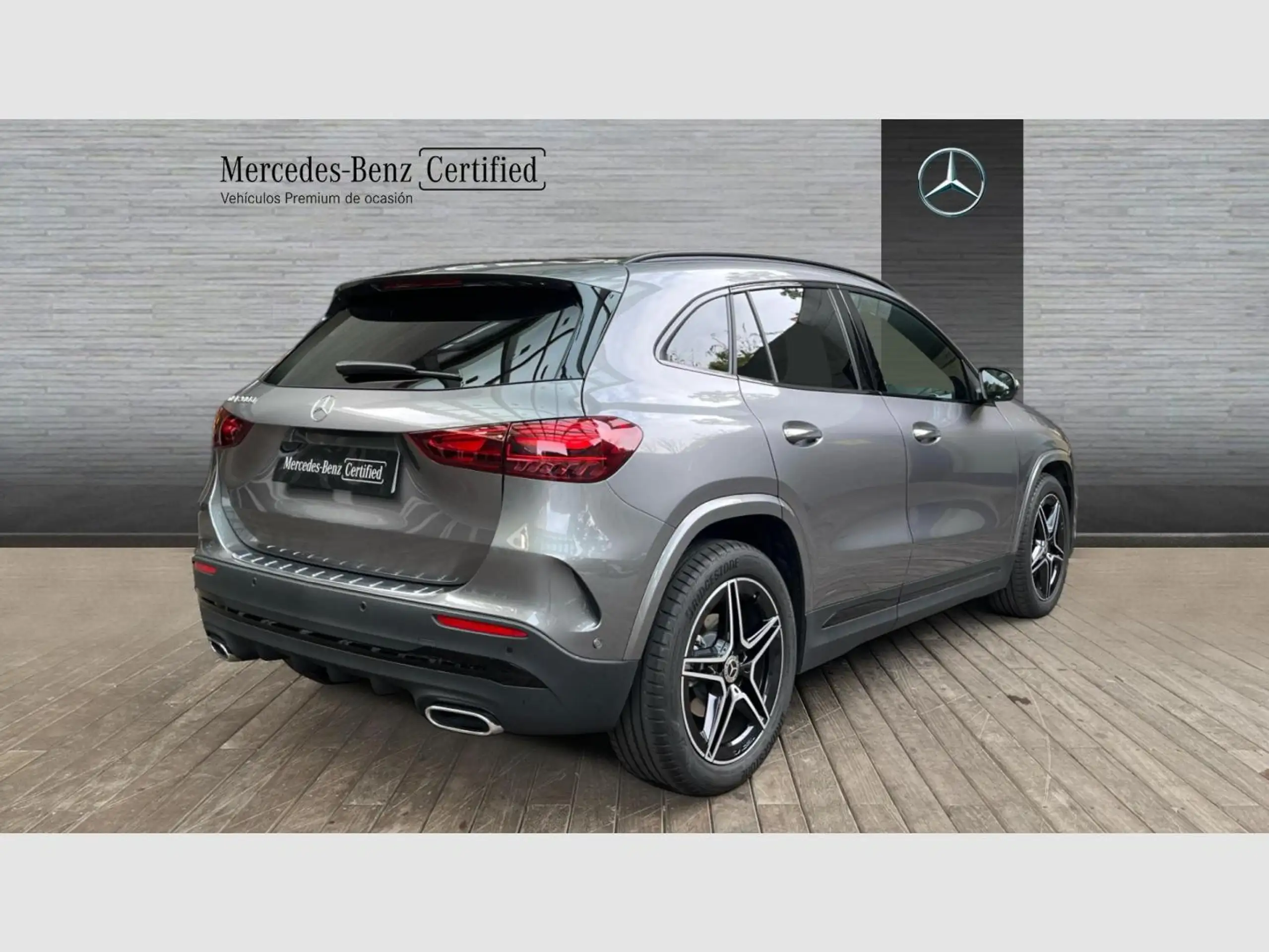 Mercedes-Benz - GLA 200