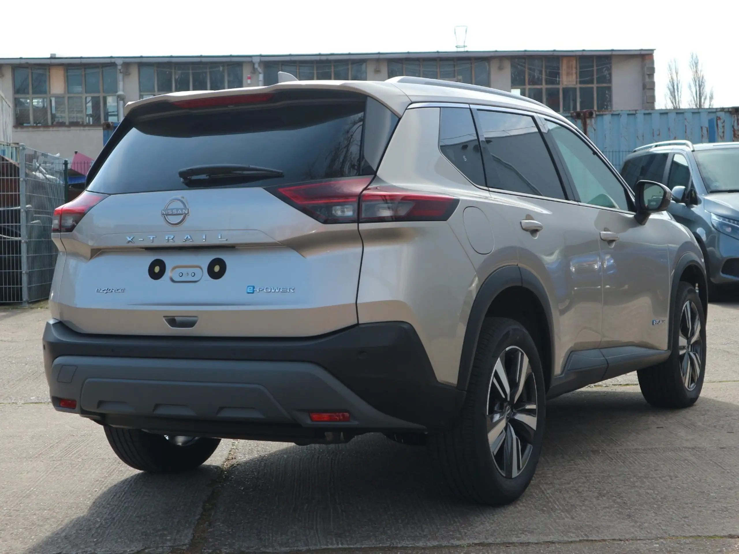 Nissan - X-Trail