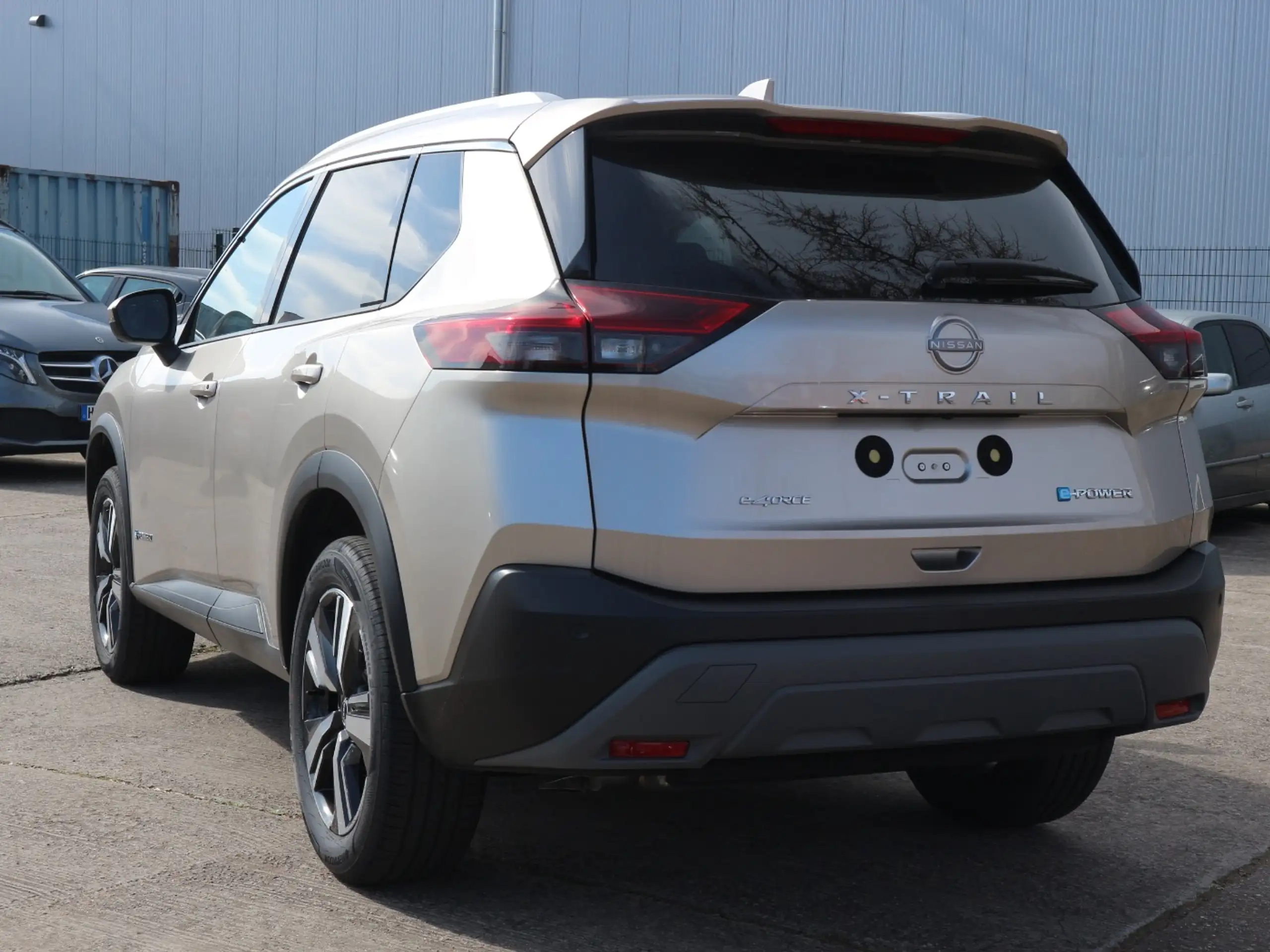 Nissan - X-Trail