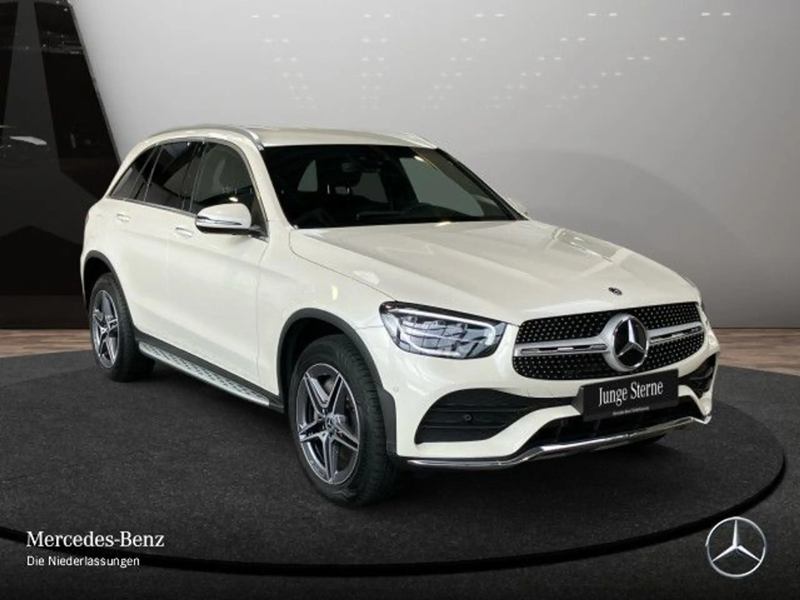 Mercedes-Benz - GLC 300