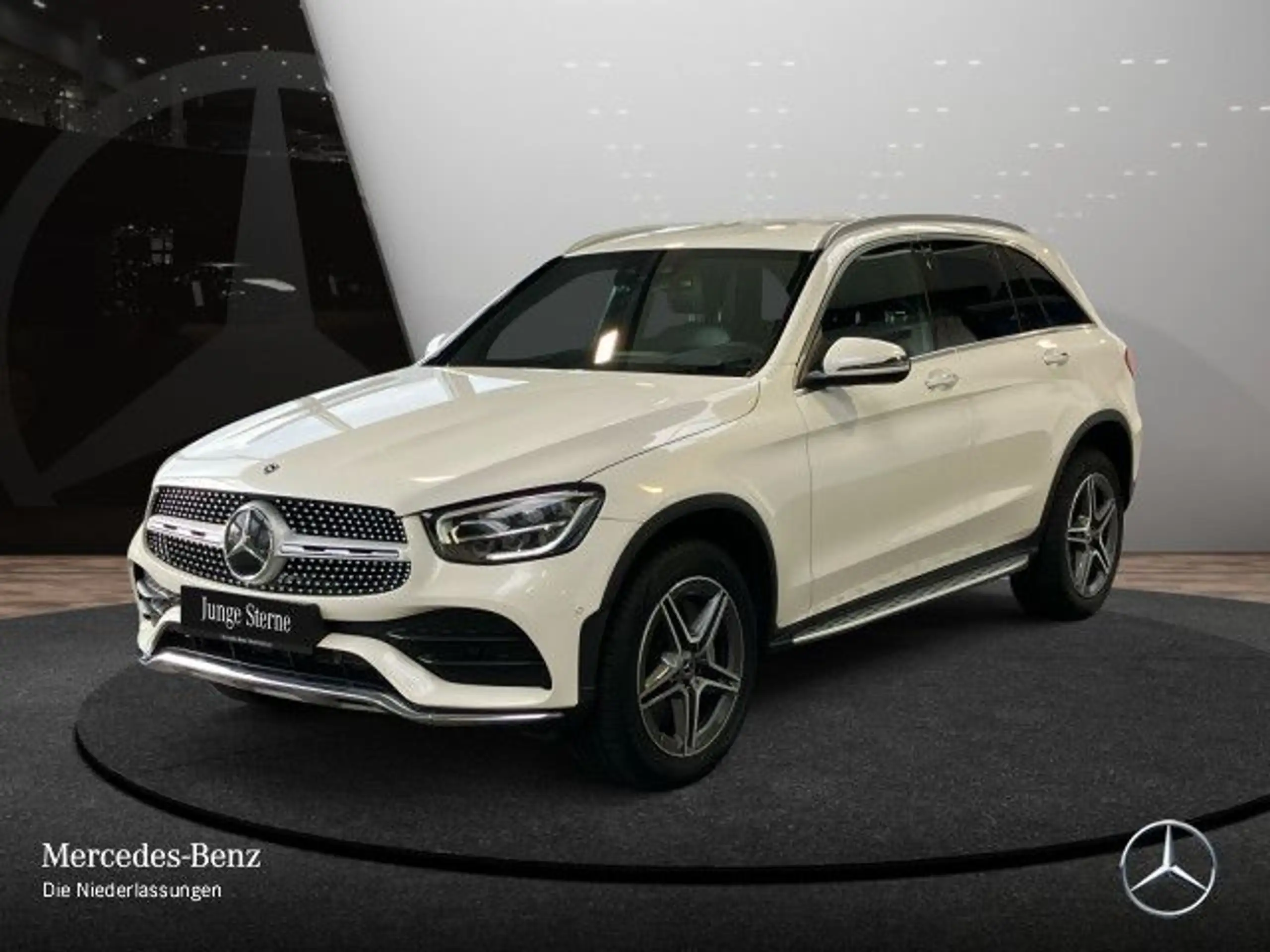 Mercedes-Benz - GLC 300