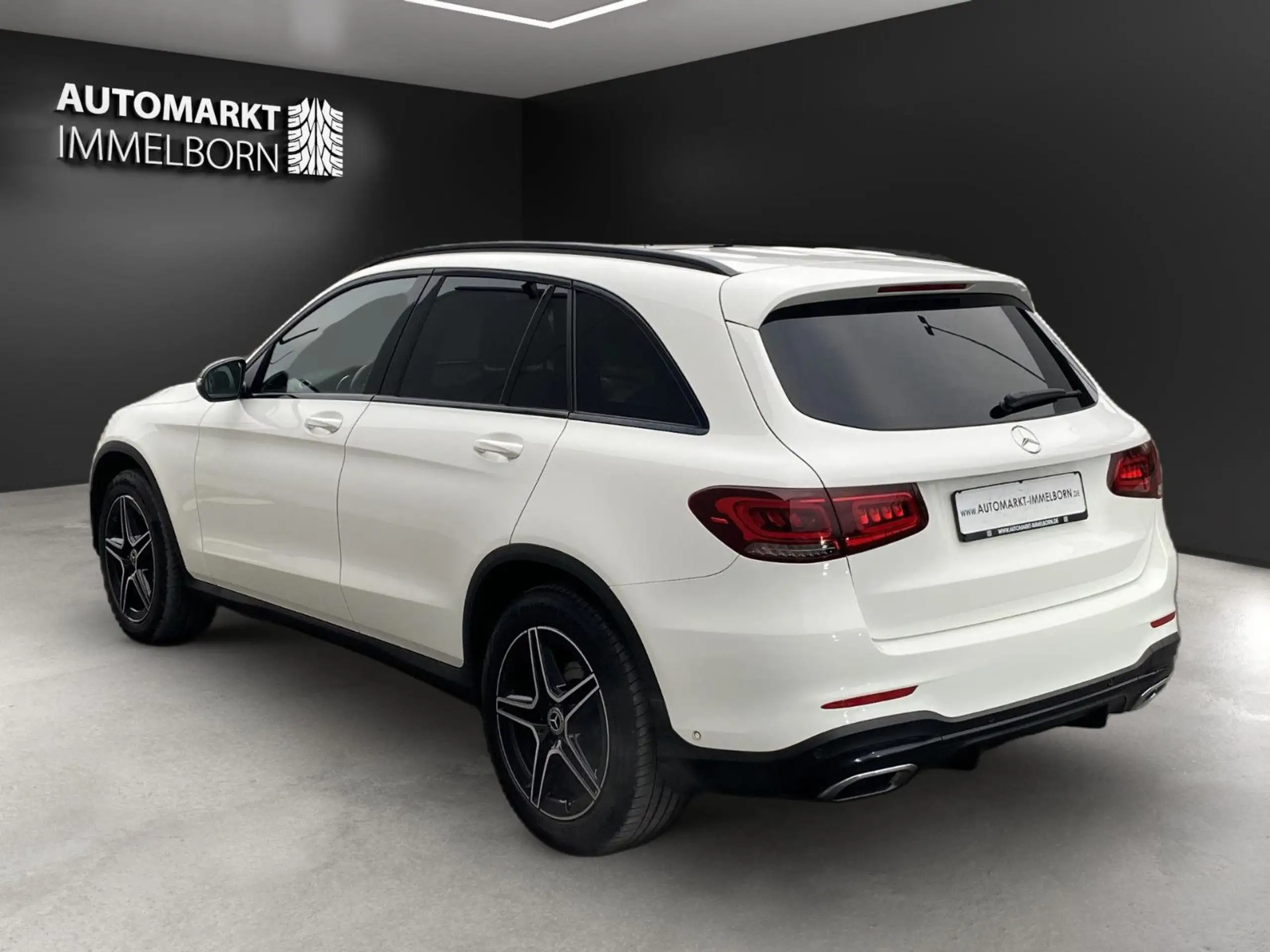 Mercedes-Benz - GLC 300