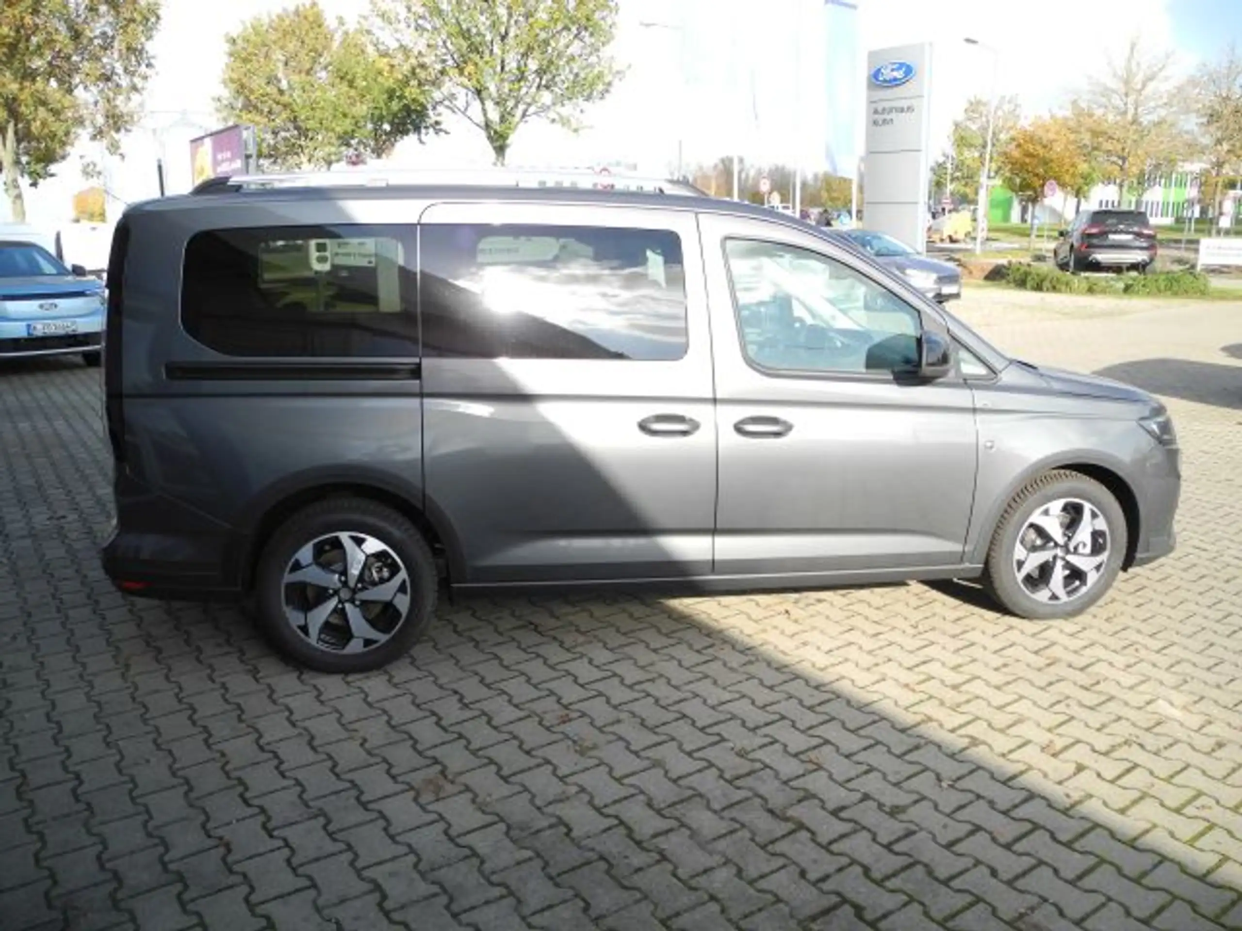 Ford - Tourneo Connect