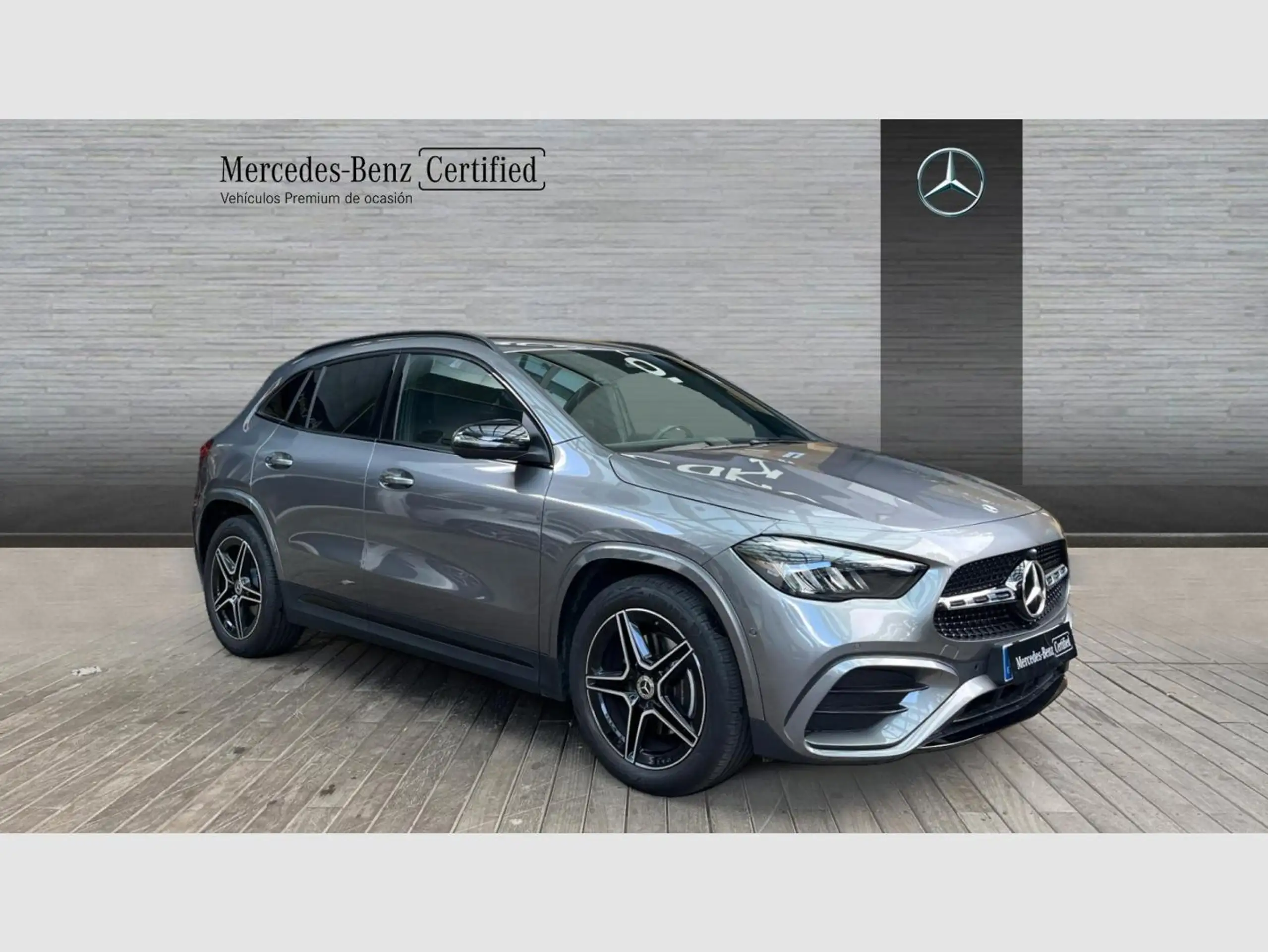 Mercedes-Benz - GLA 200