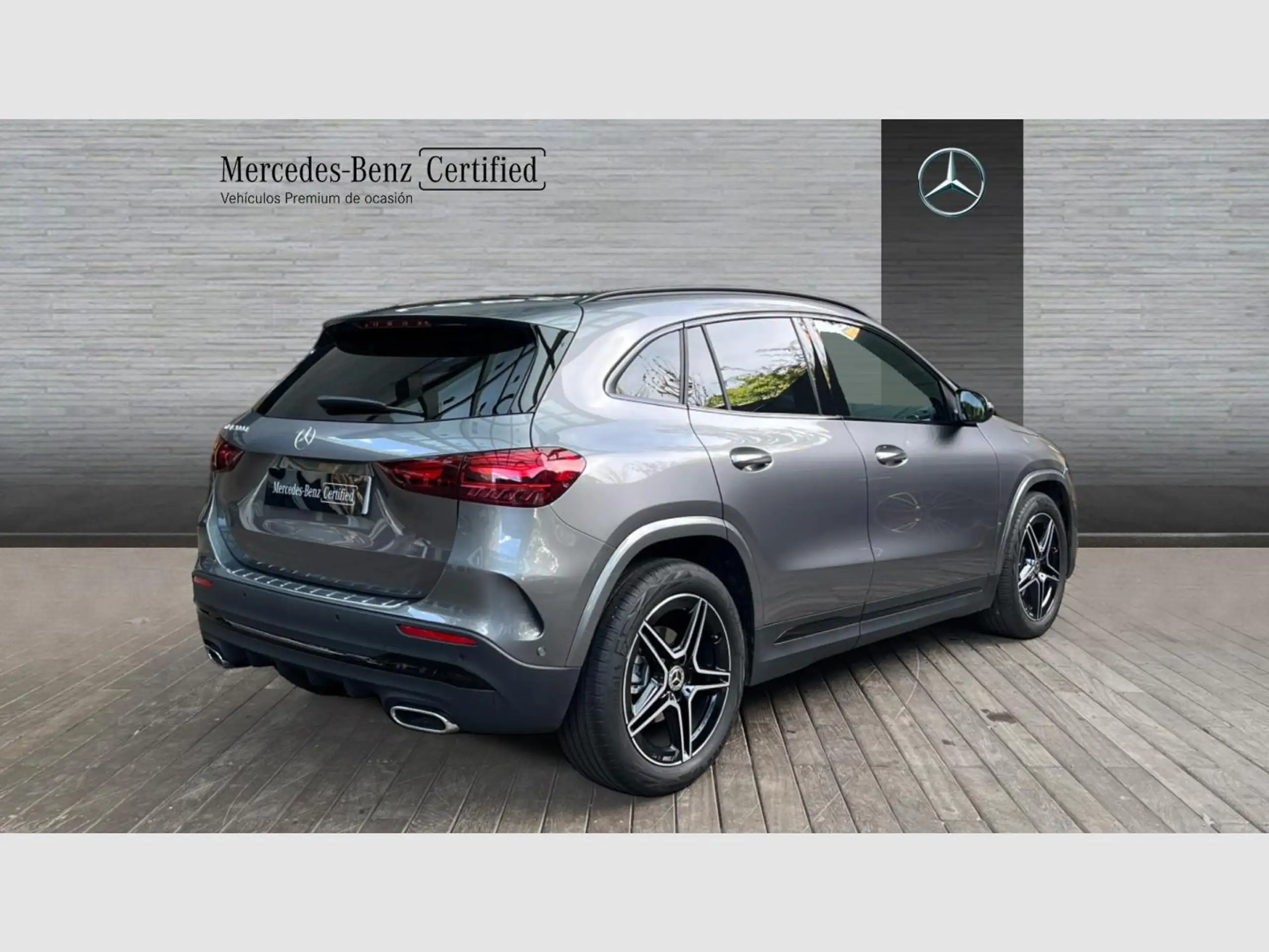 Mercedes-Benz - GLA 200