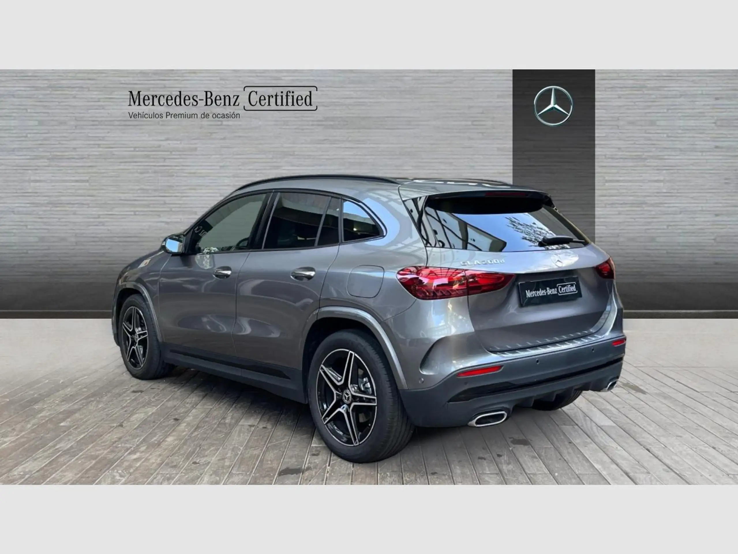 Mercedes-Benz - GLA 200