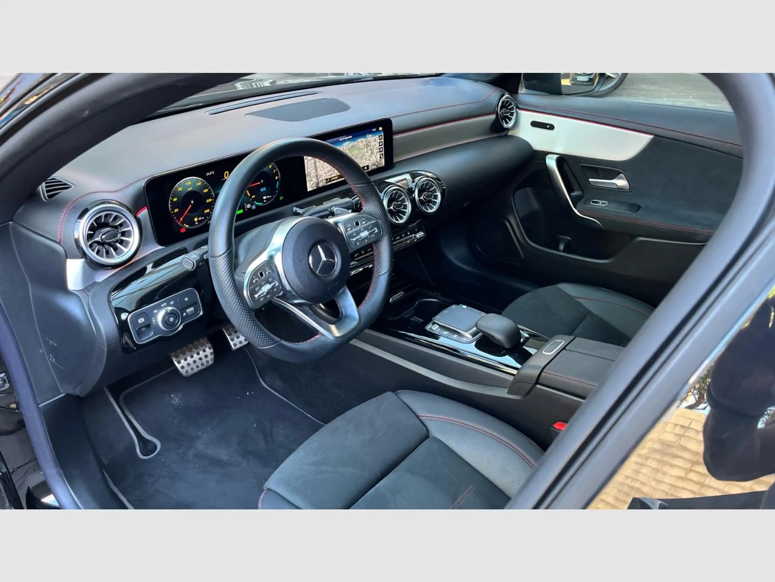 Mercedes-Benz - CLA 250