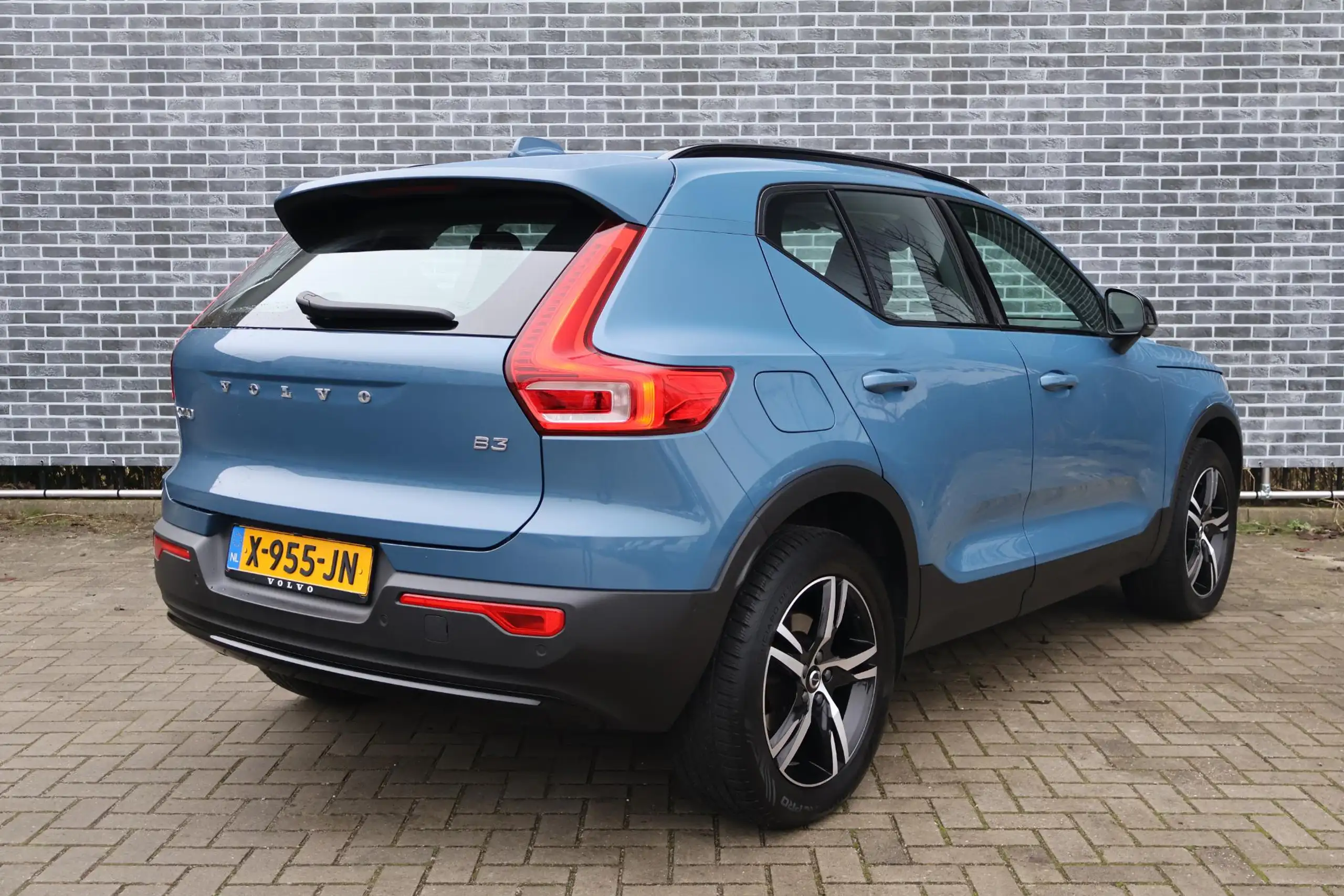 Volvo - XC40