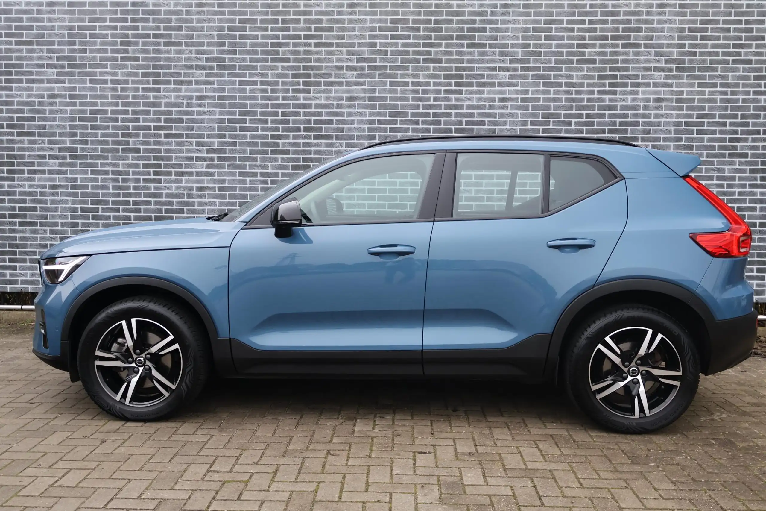 Volvo - XC40