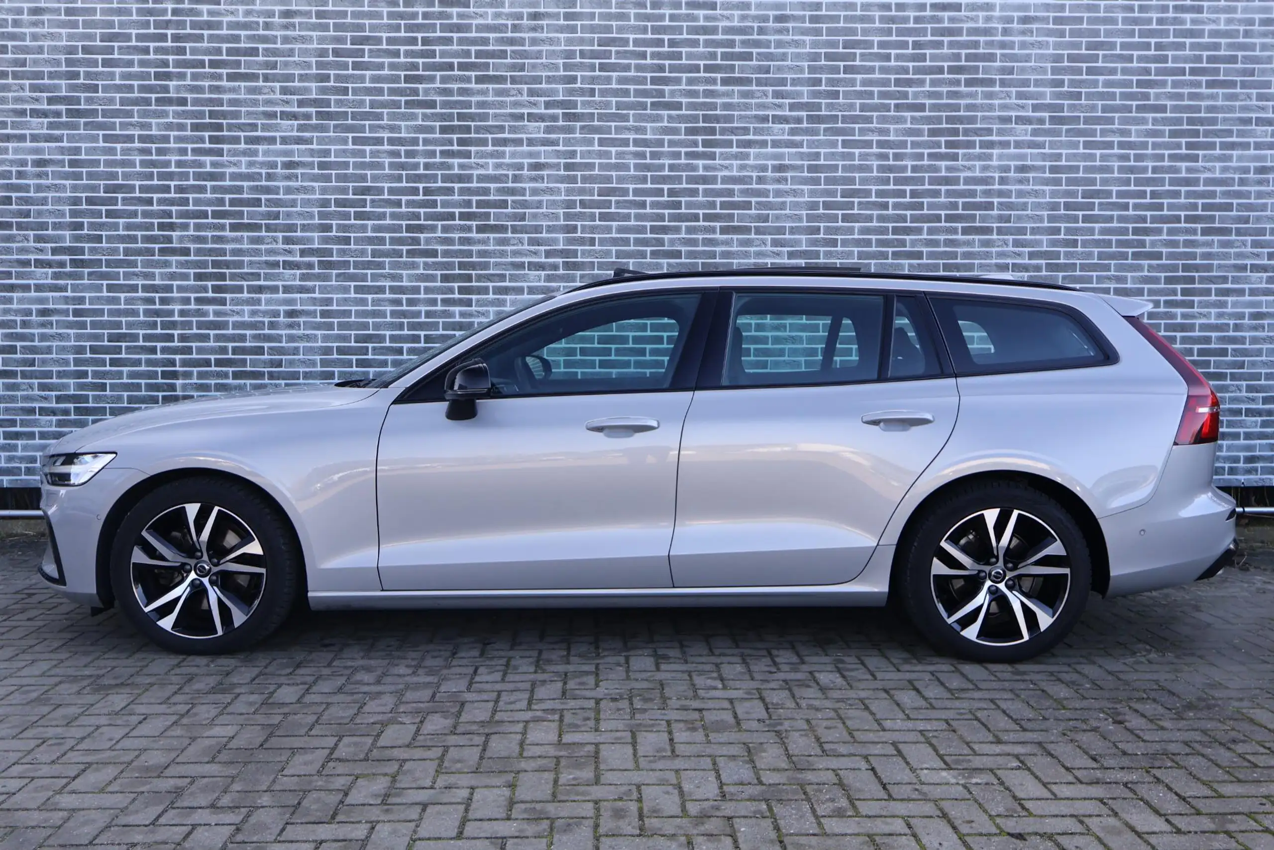 Volvo - V60