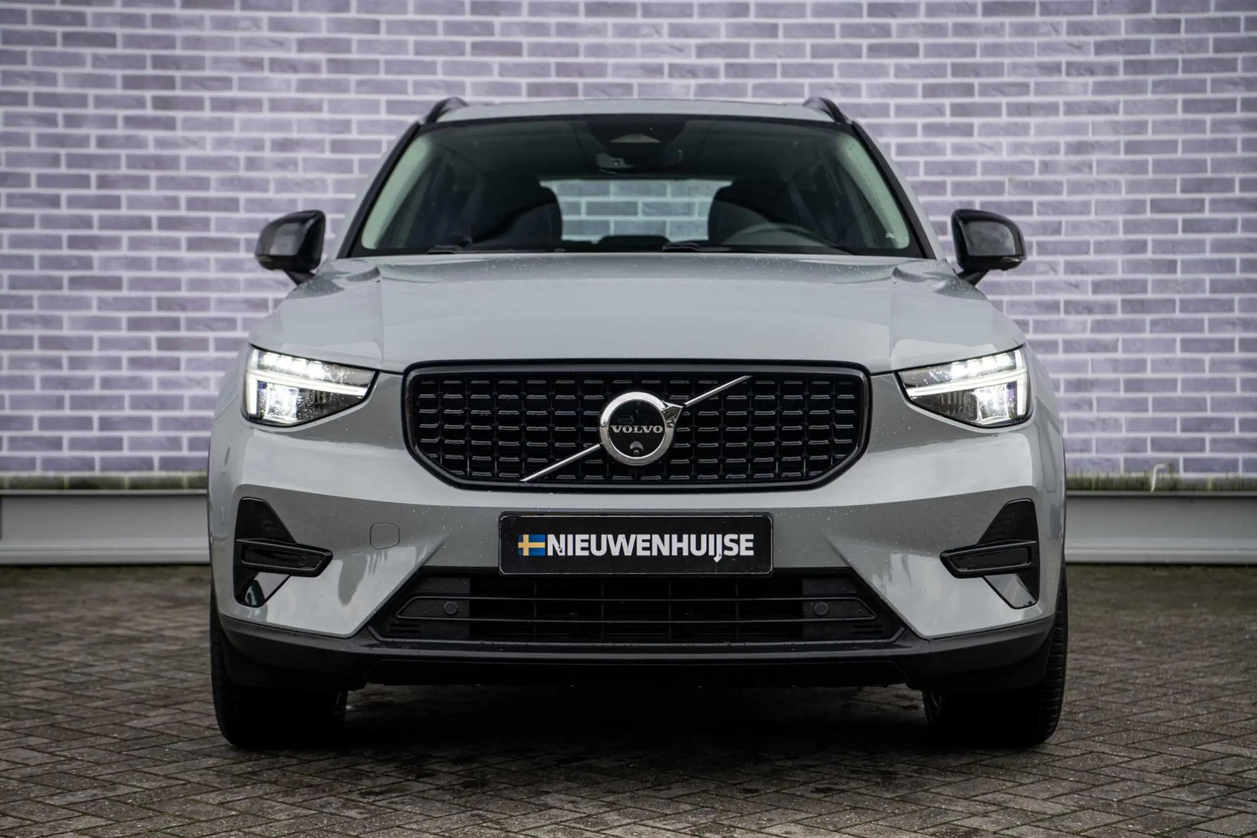 Volvo - XC40