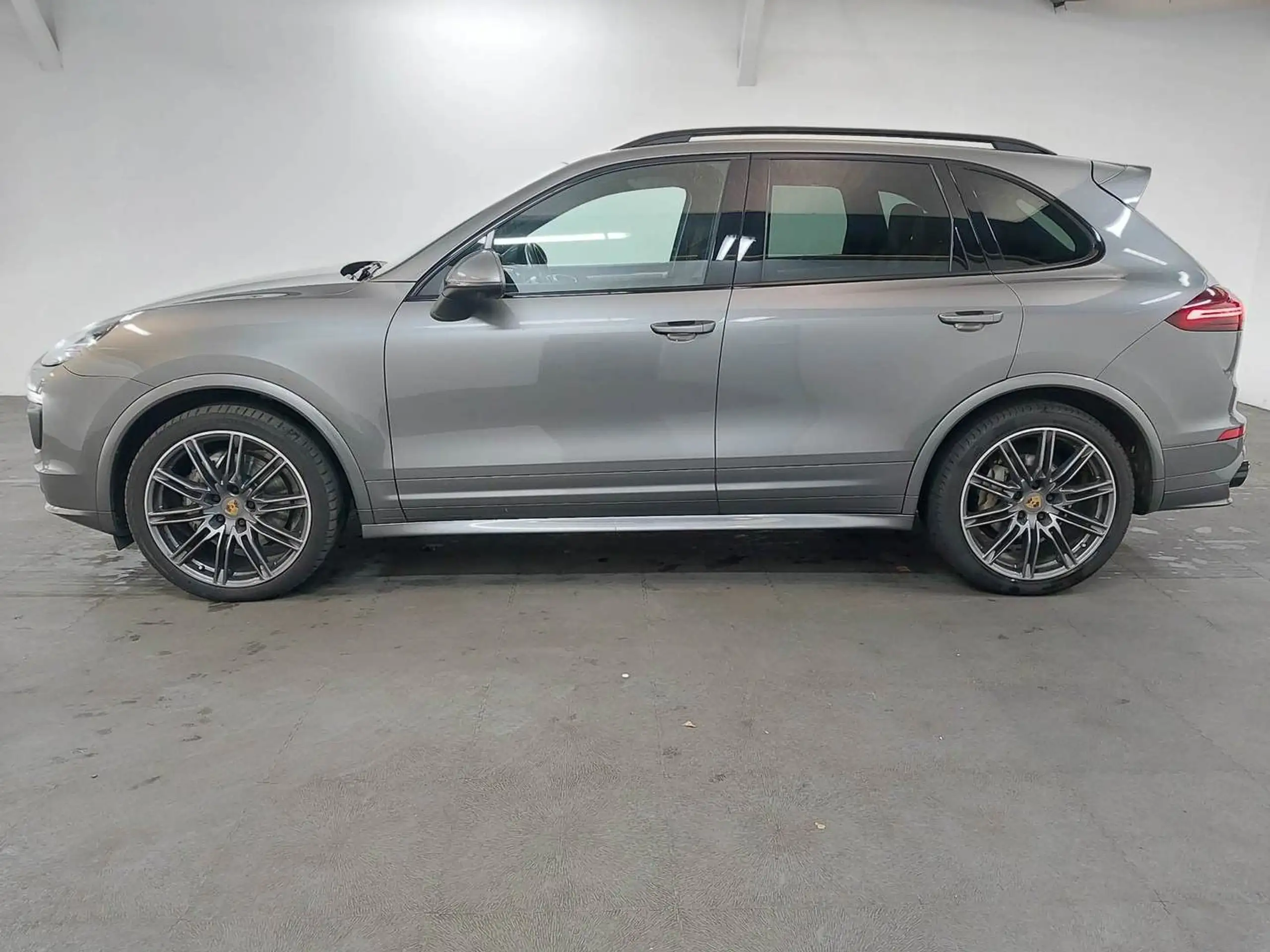 Porsche - Cayenne