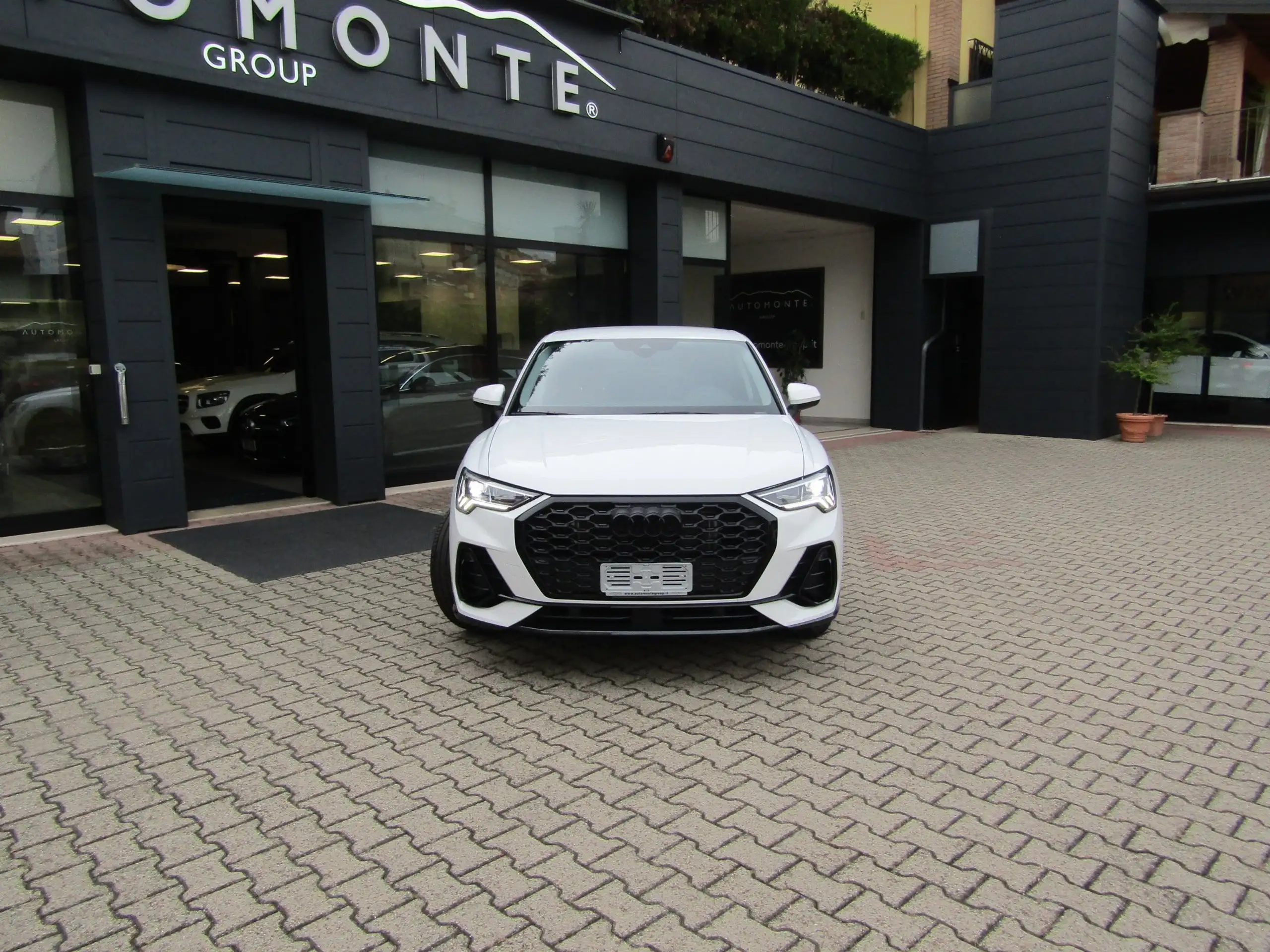 Audi - Q3