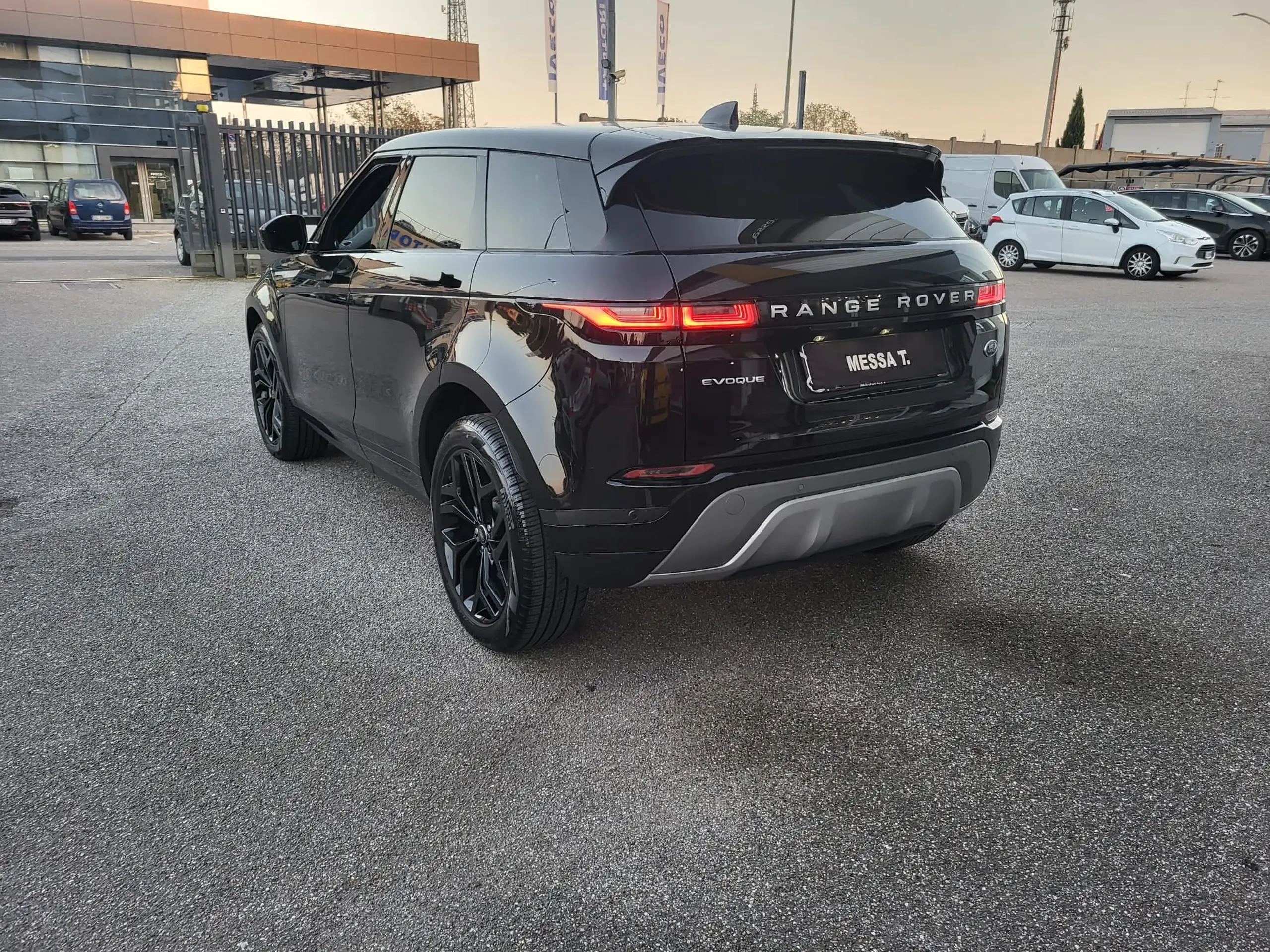 Land Rover - Range Rover Evoque