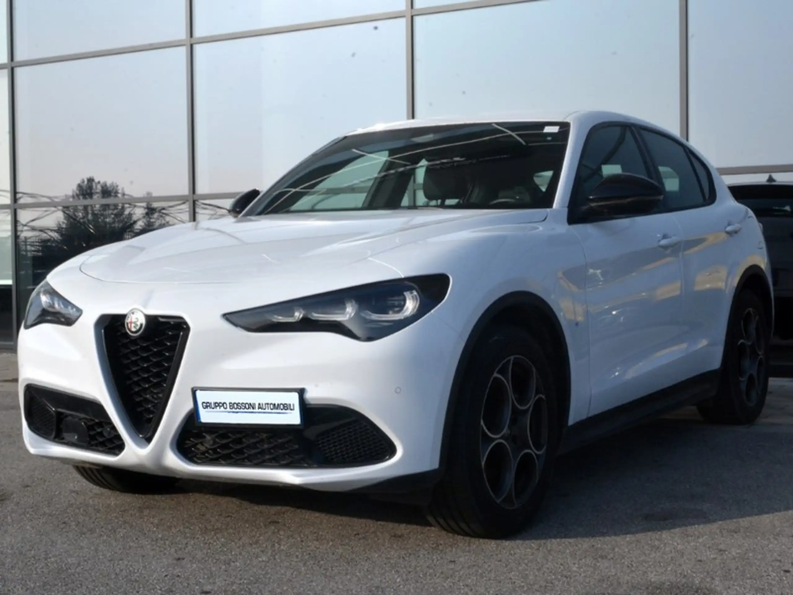 Alfa Romeo Stelvio 2023