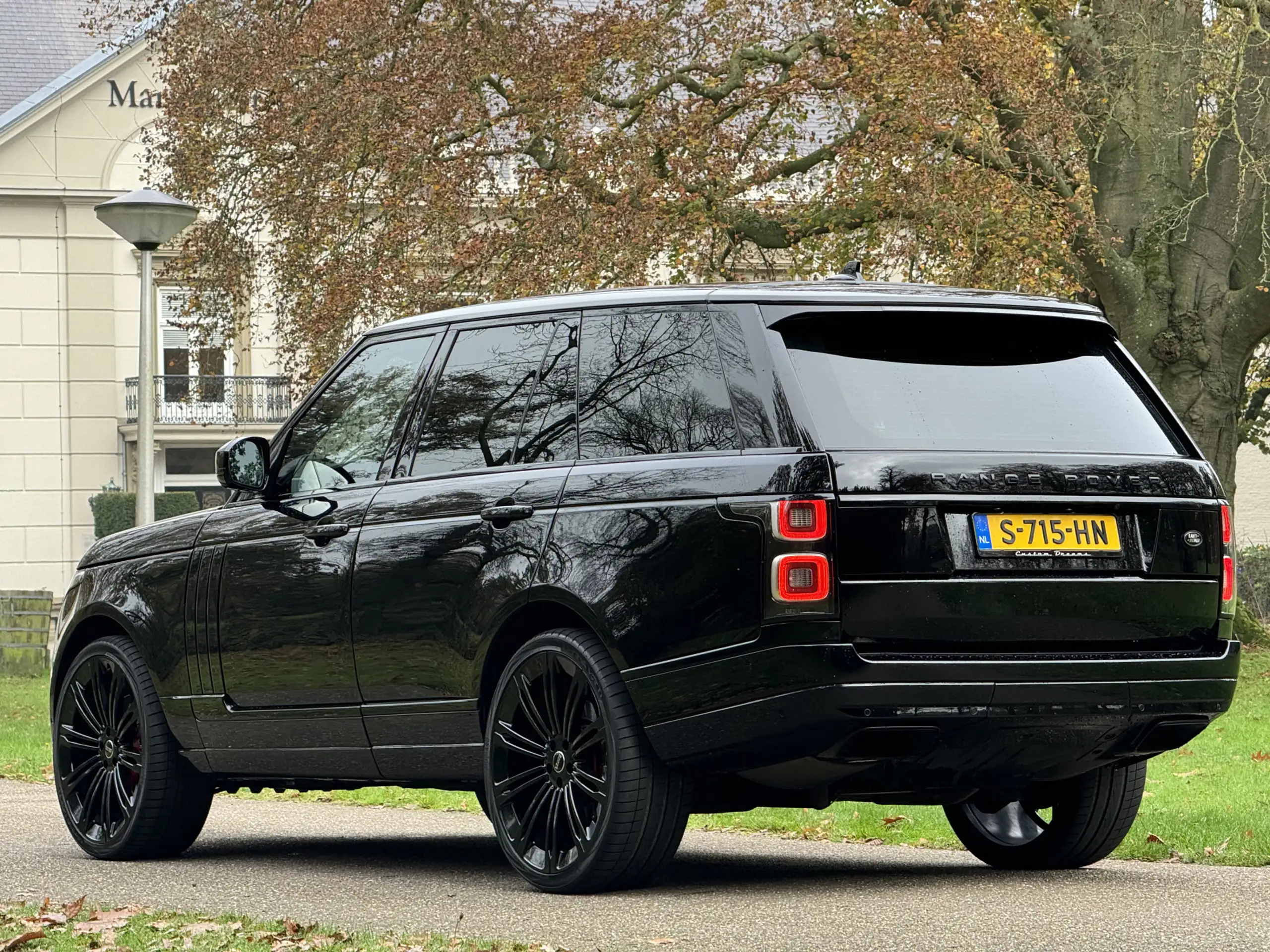 Land Rover - Range Rover