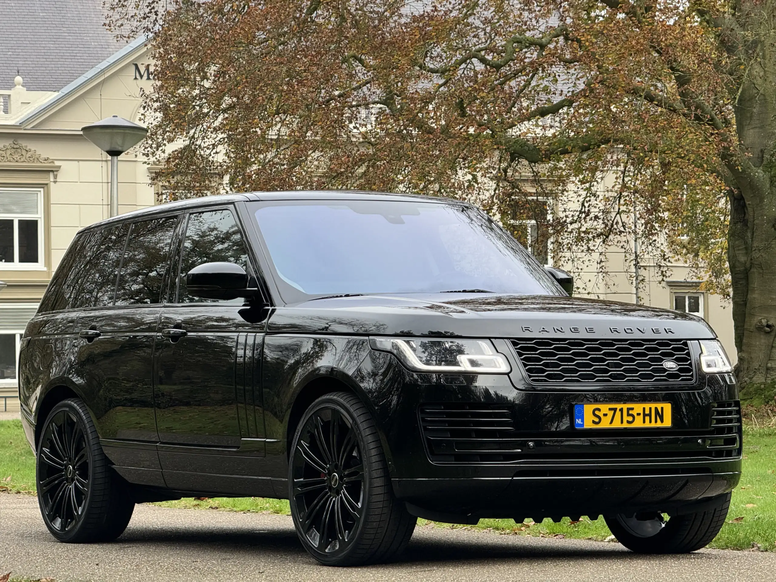 Land Rover - Range Rover