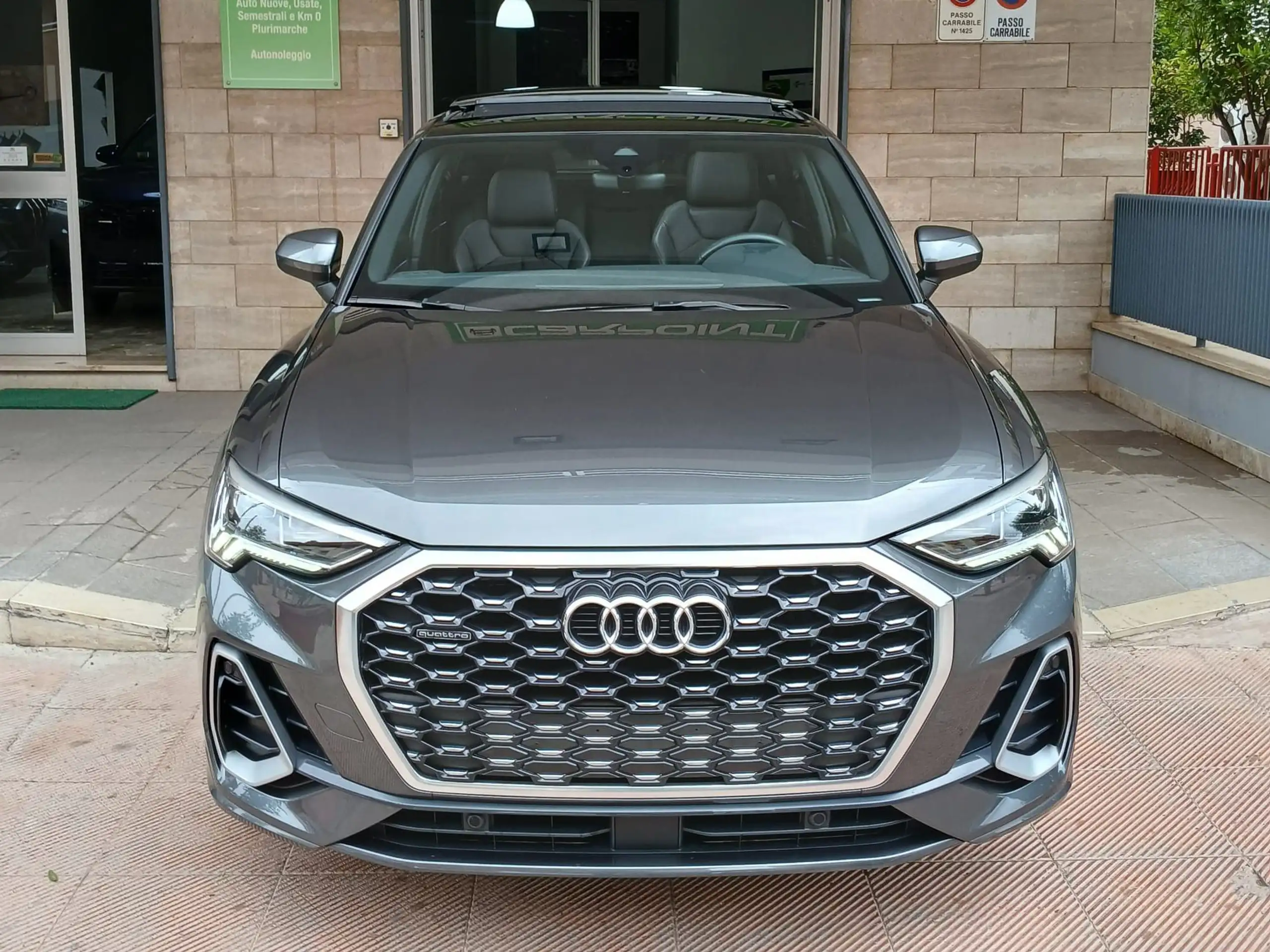 Audi - Q3