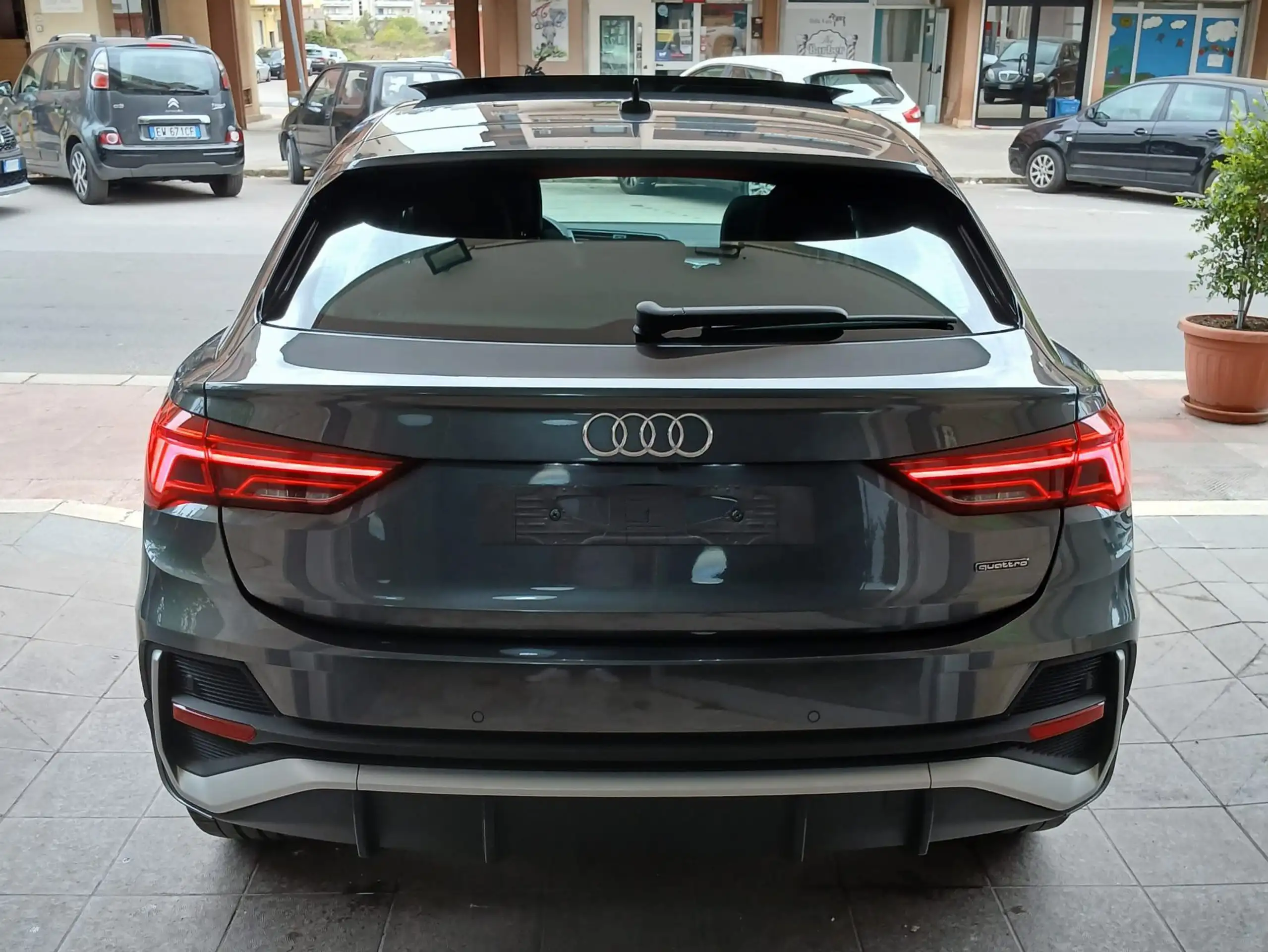 Audi - Q3