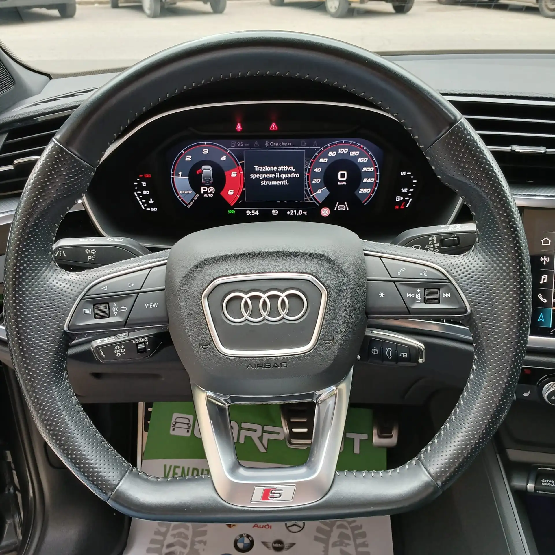 Audi - Q3