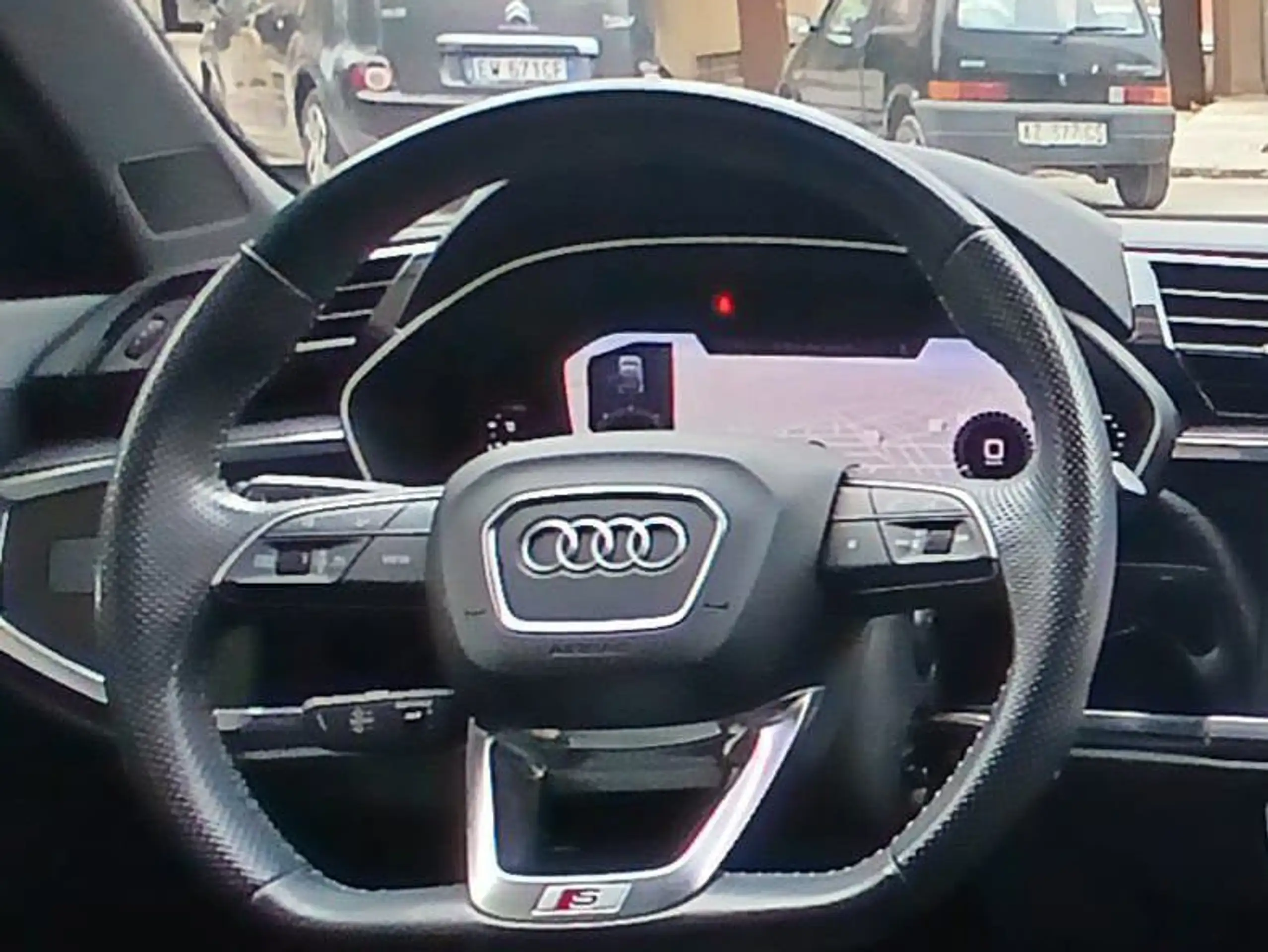 Audi - Q3