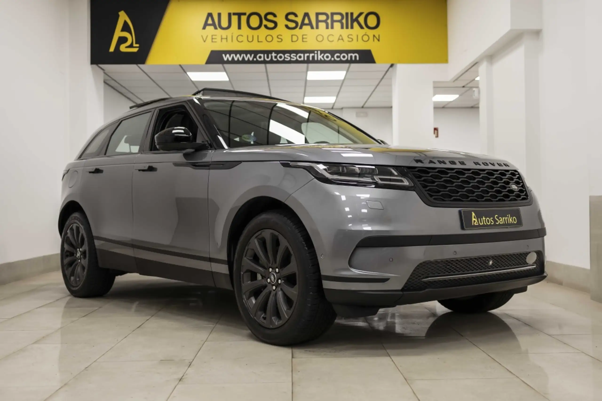 Land Rover - Range Rover Velar