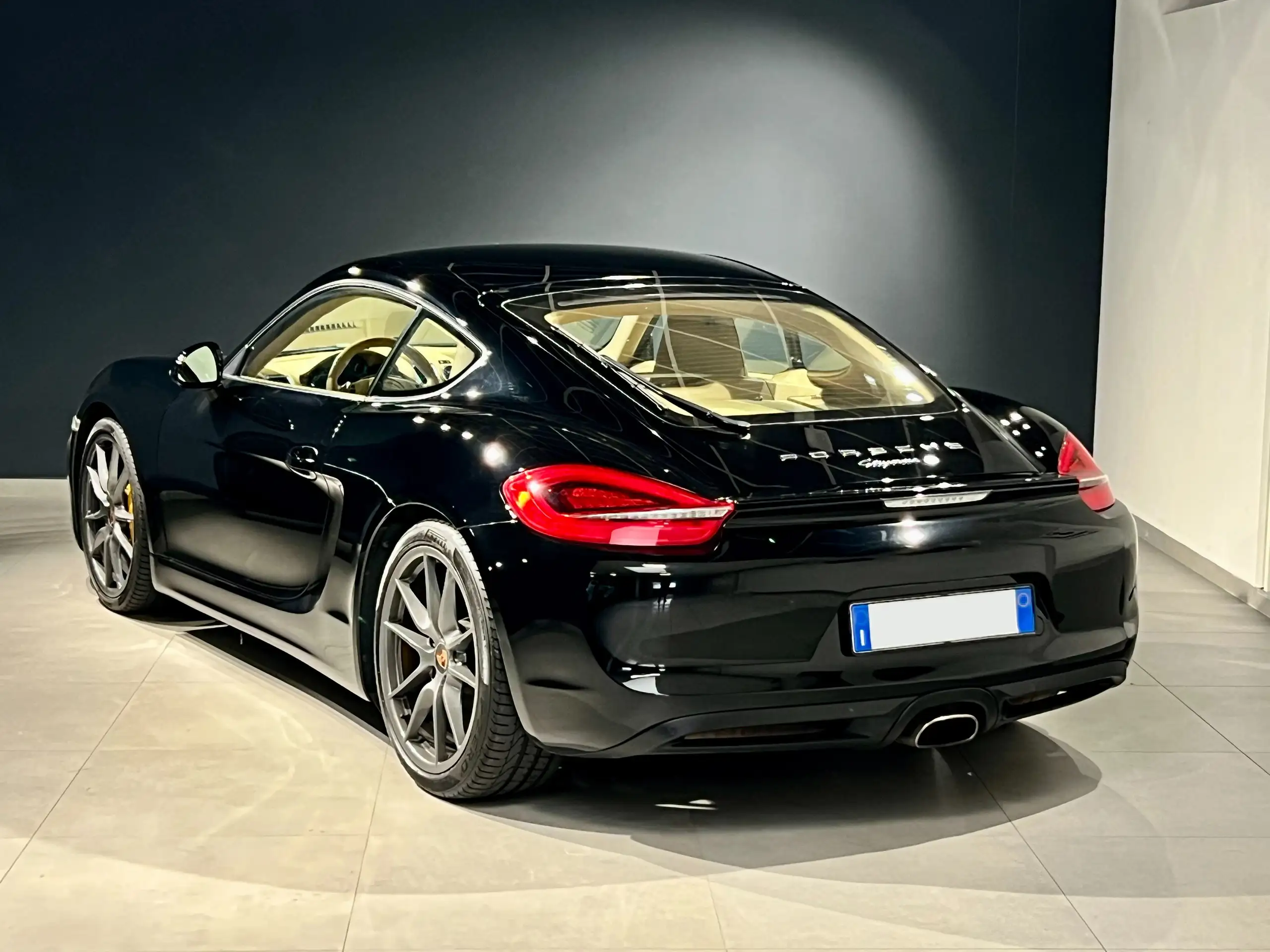 Porsche - Cayman