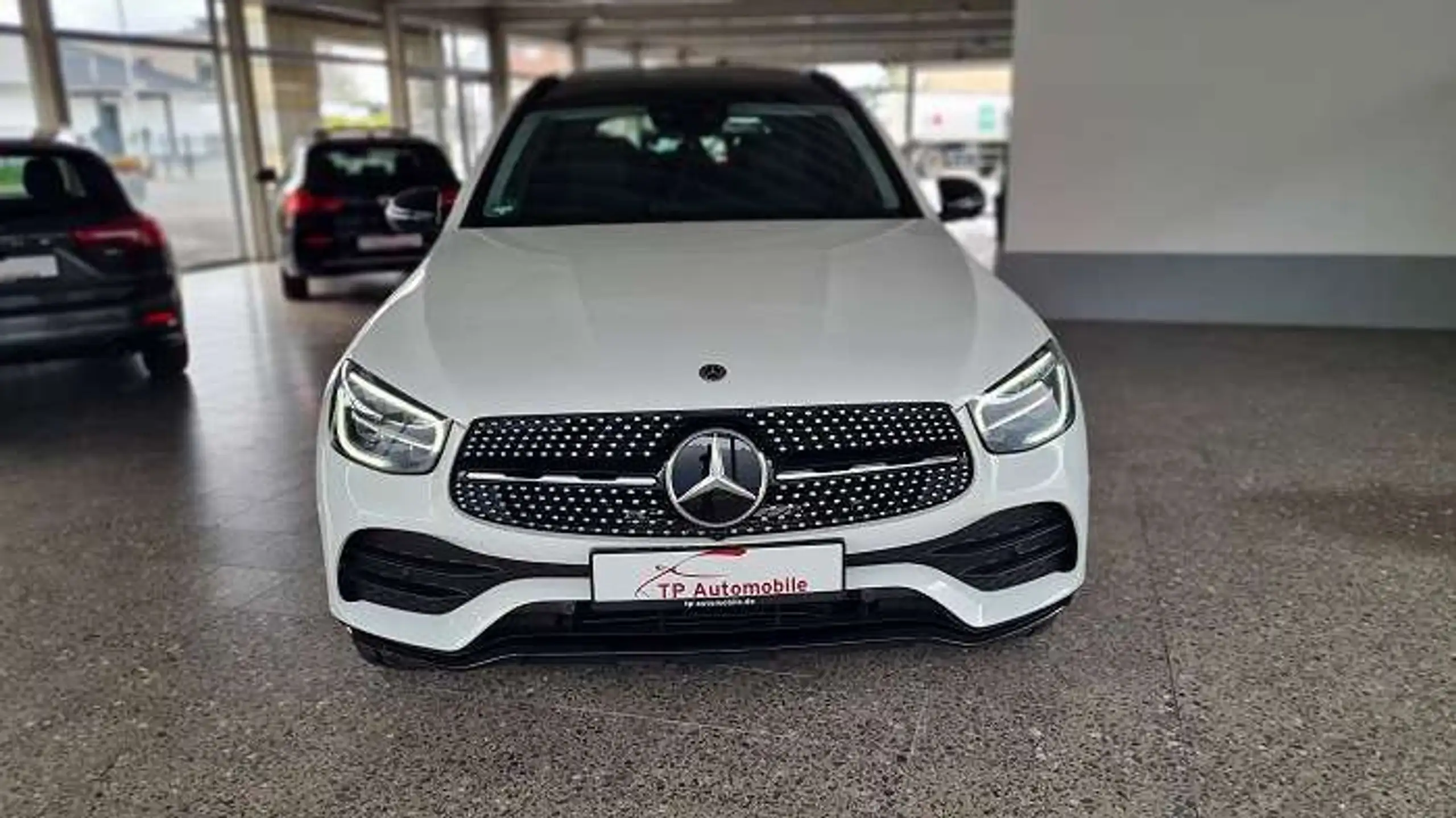 Mercedes-Benz - GLC 300