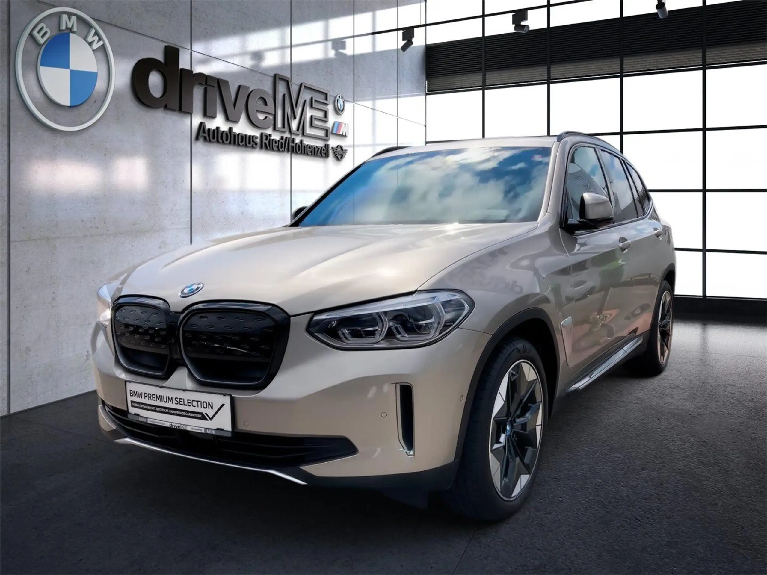 BMW iX3 2021