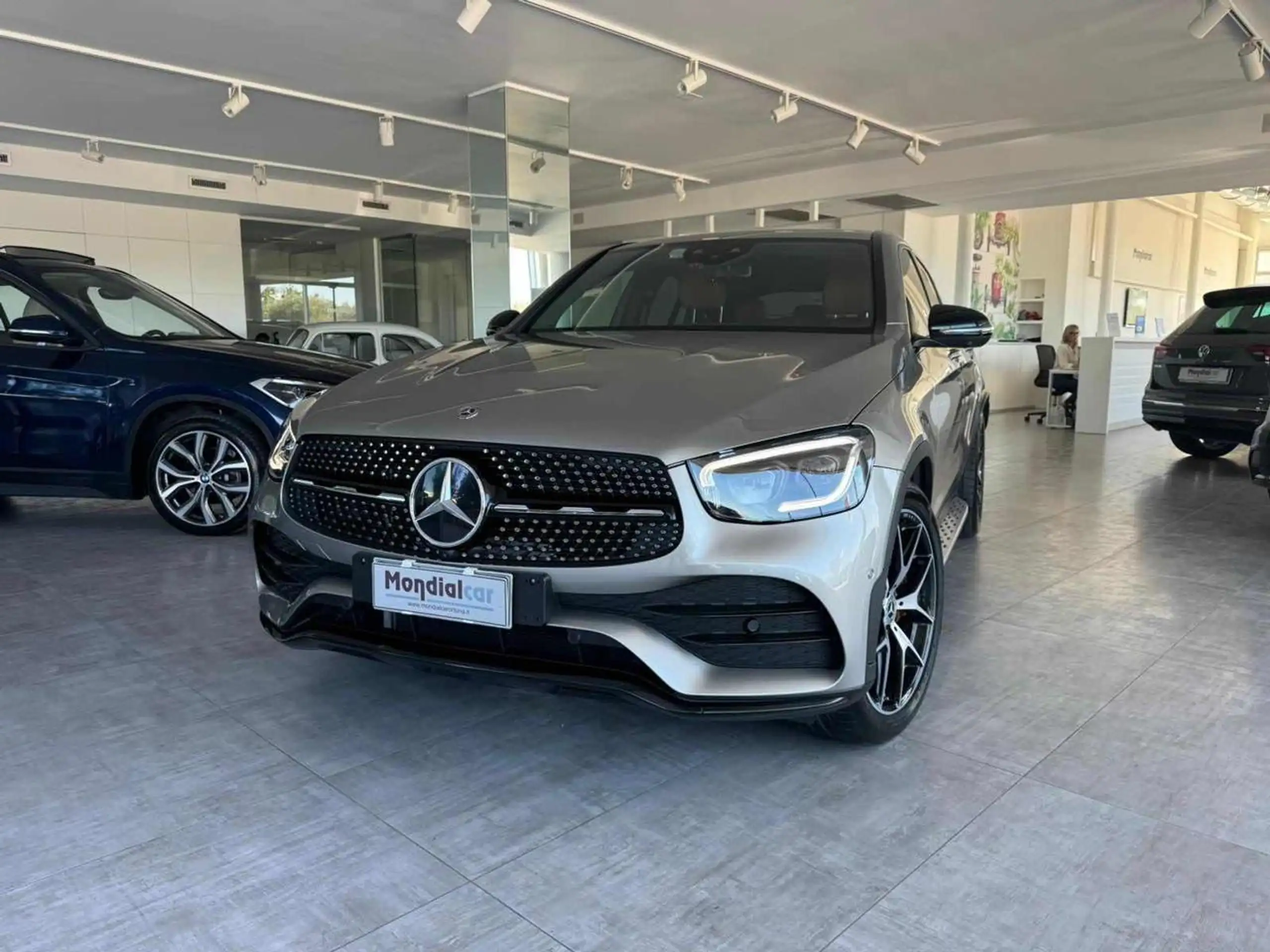 Mercedes-Benz - GLC 300