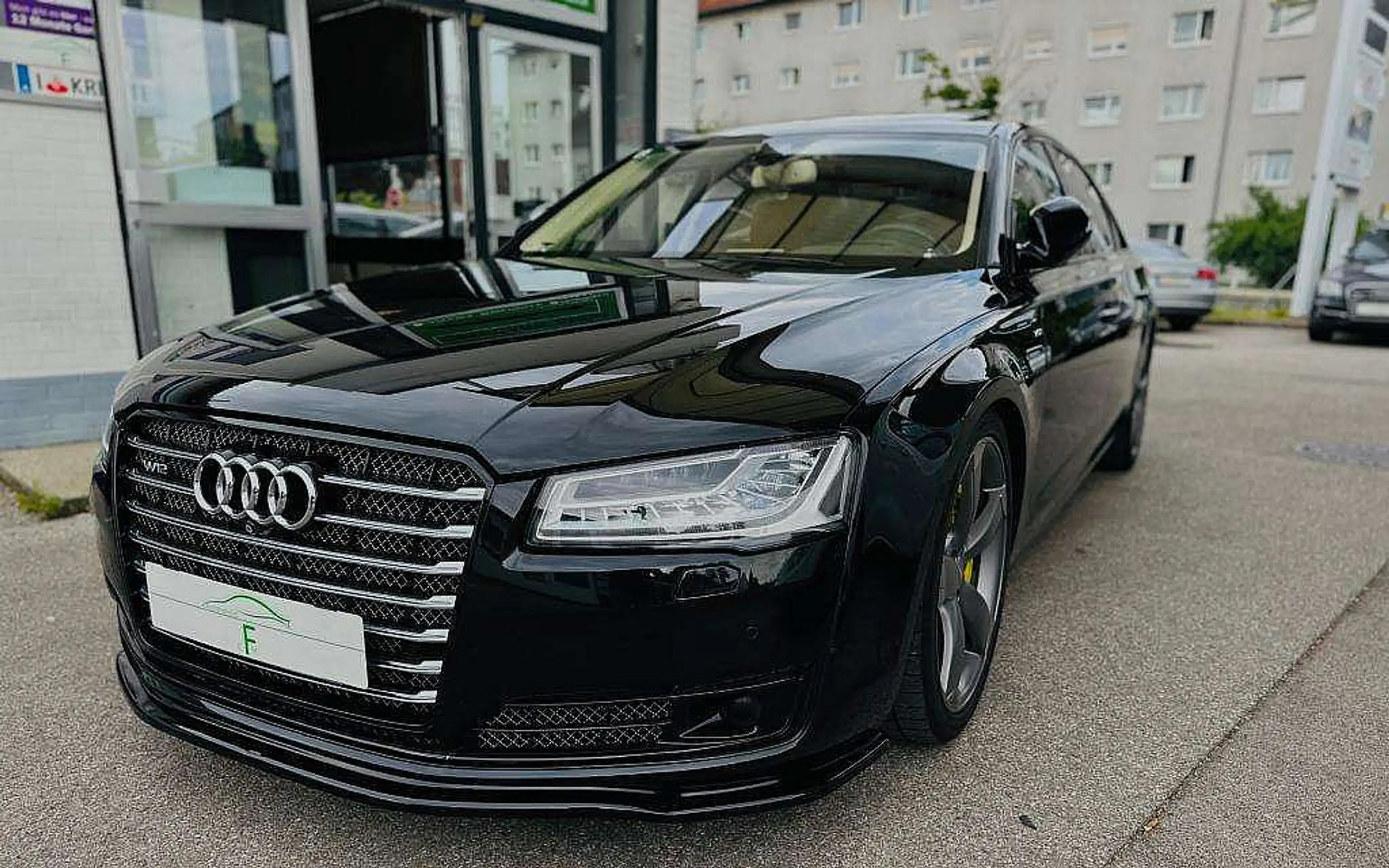 Audi - A8