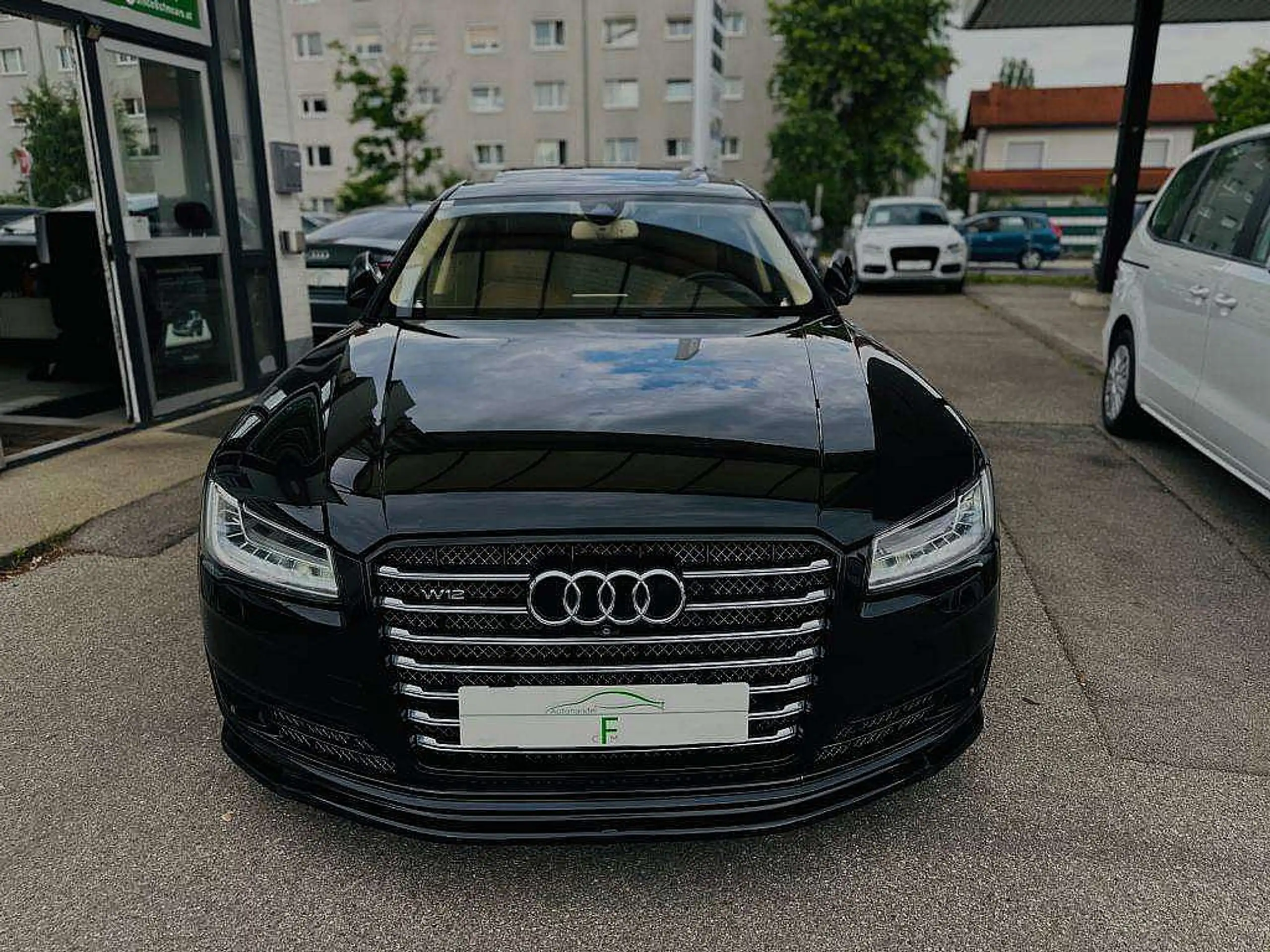 Audi - A8