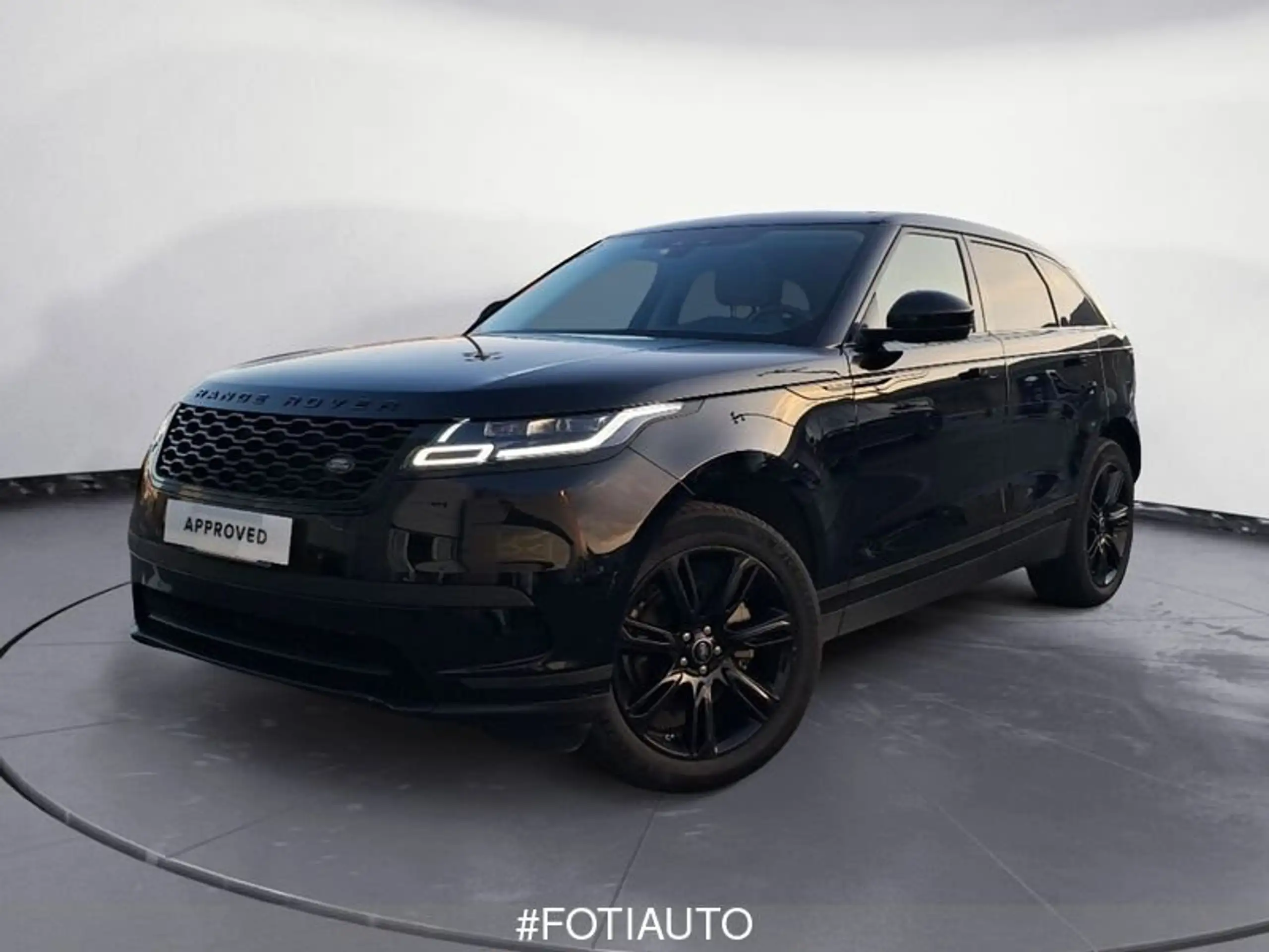 Land Rover - Range Rover Velar