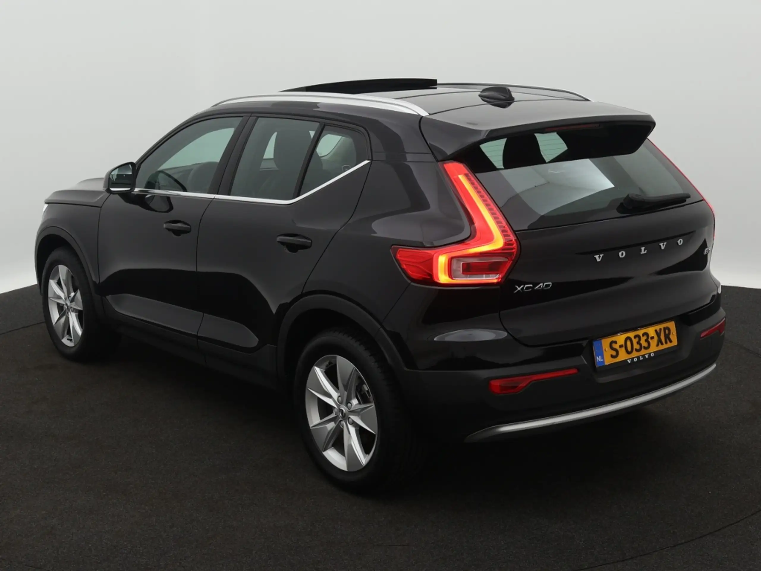 Volvo - XC40