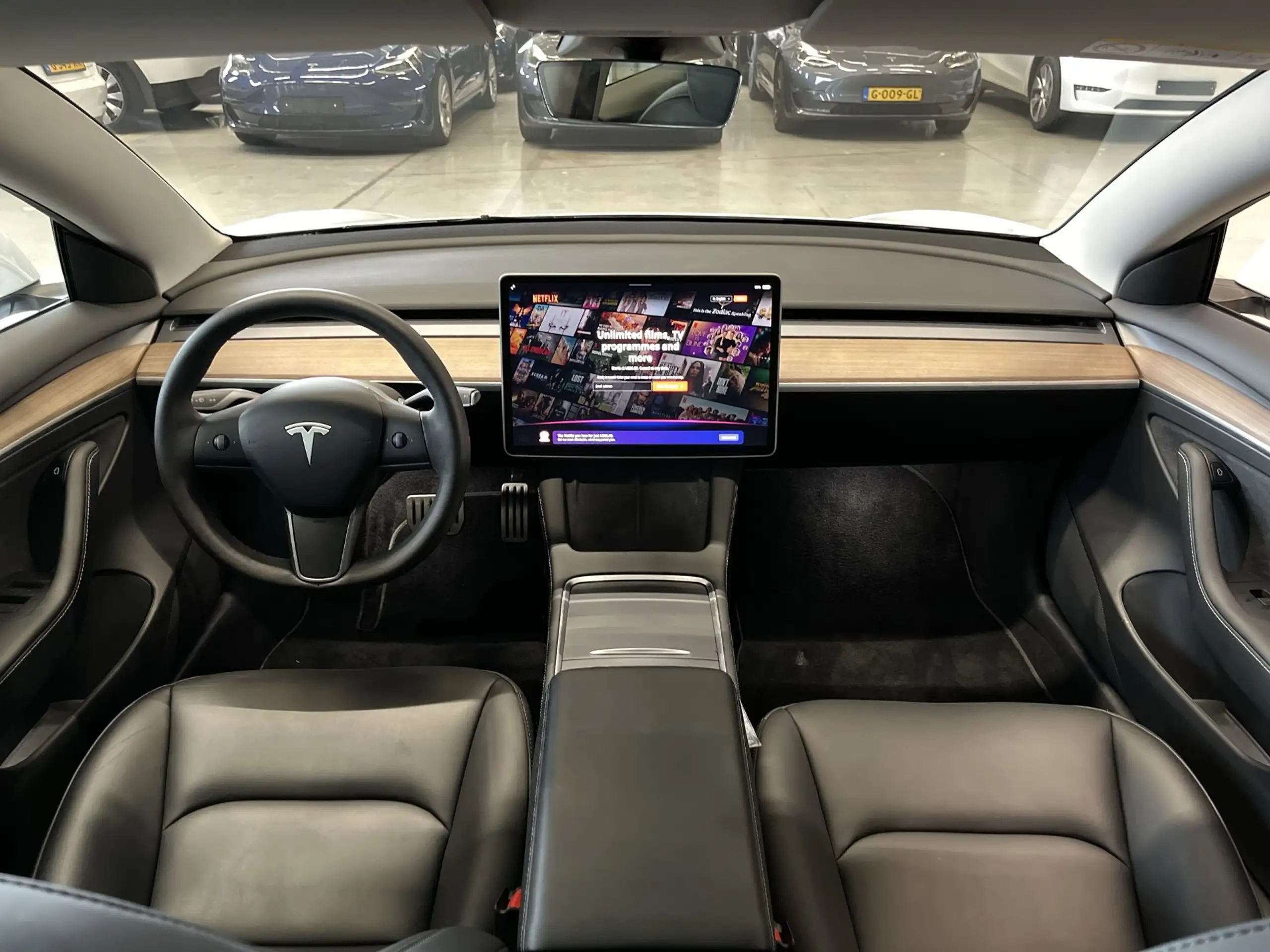 Tesla - Model 3