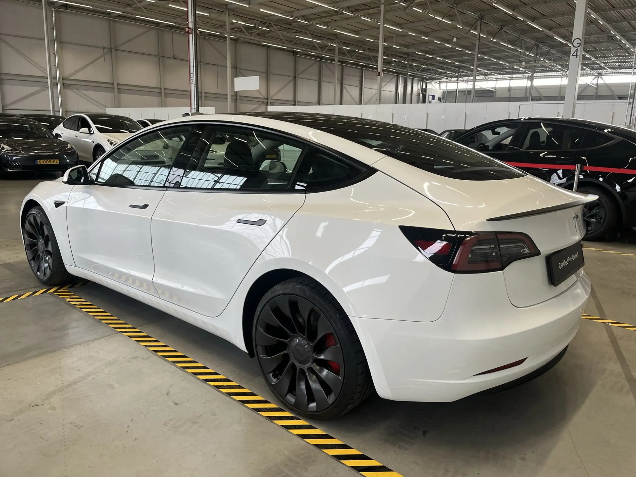 Tesla - Model 3