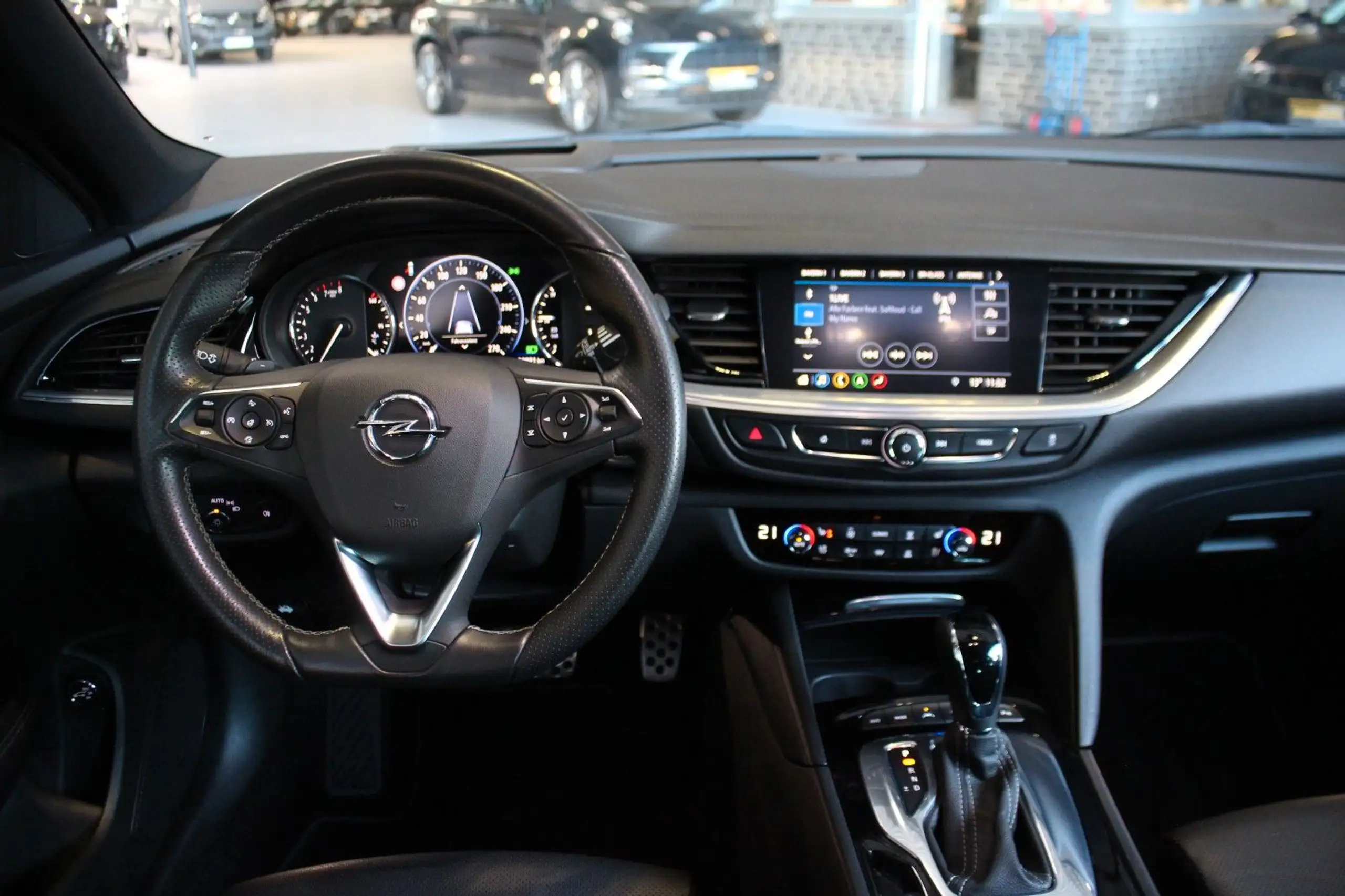 Opel - Insignia