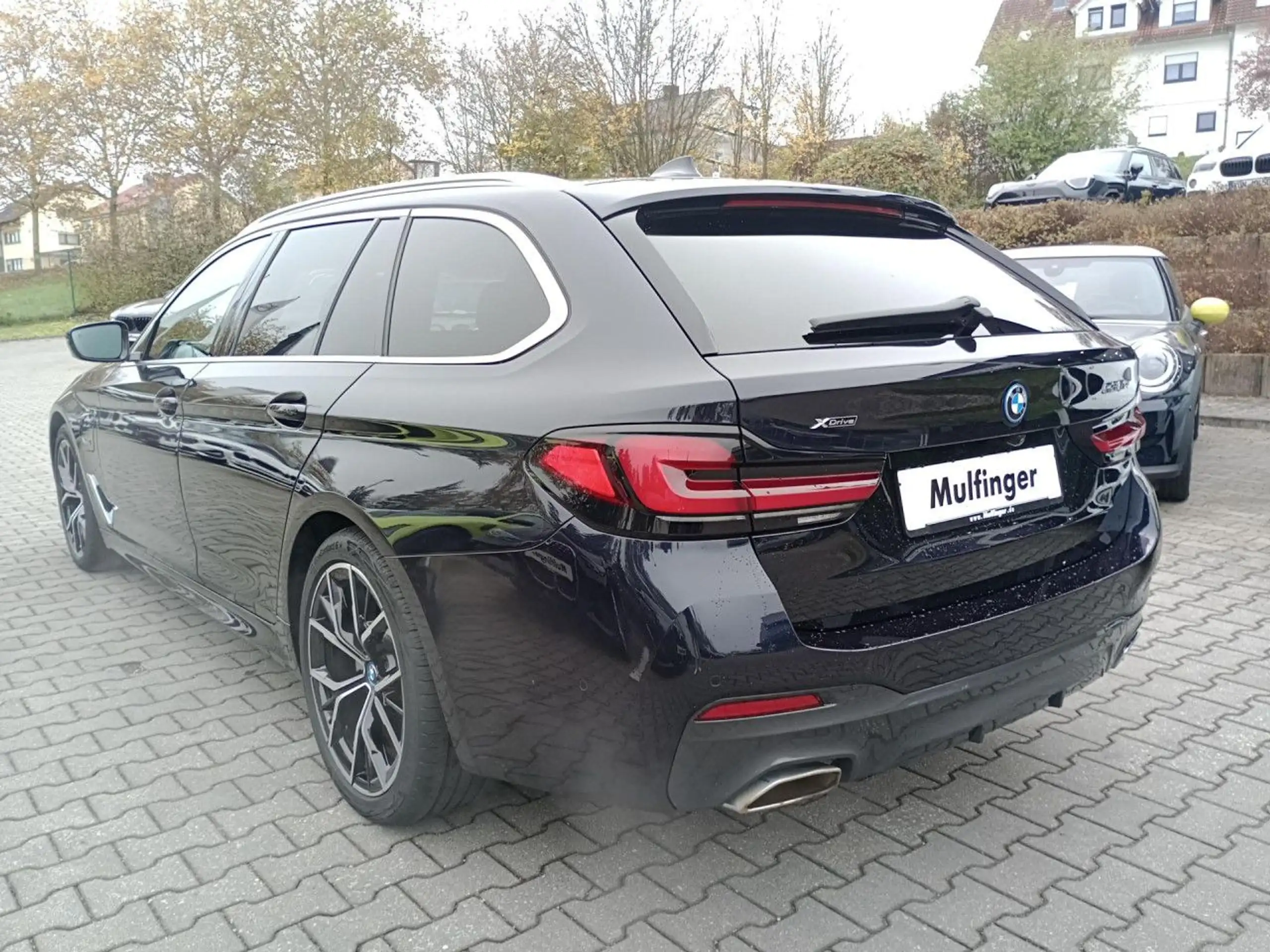 BMW - 530