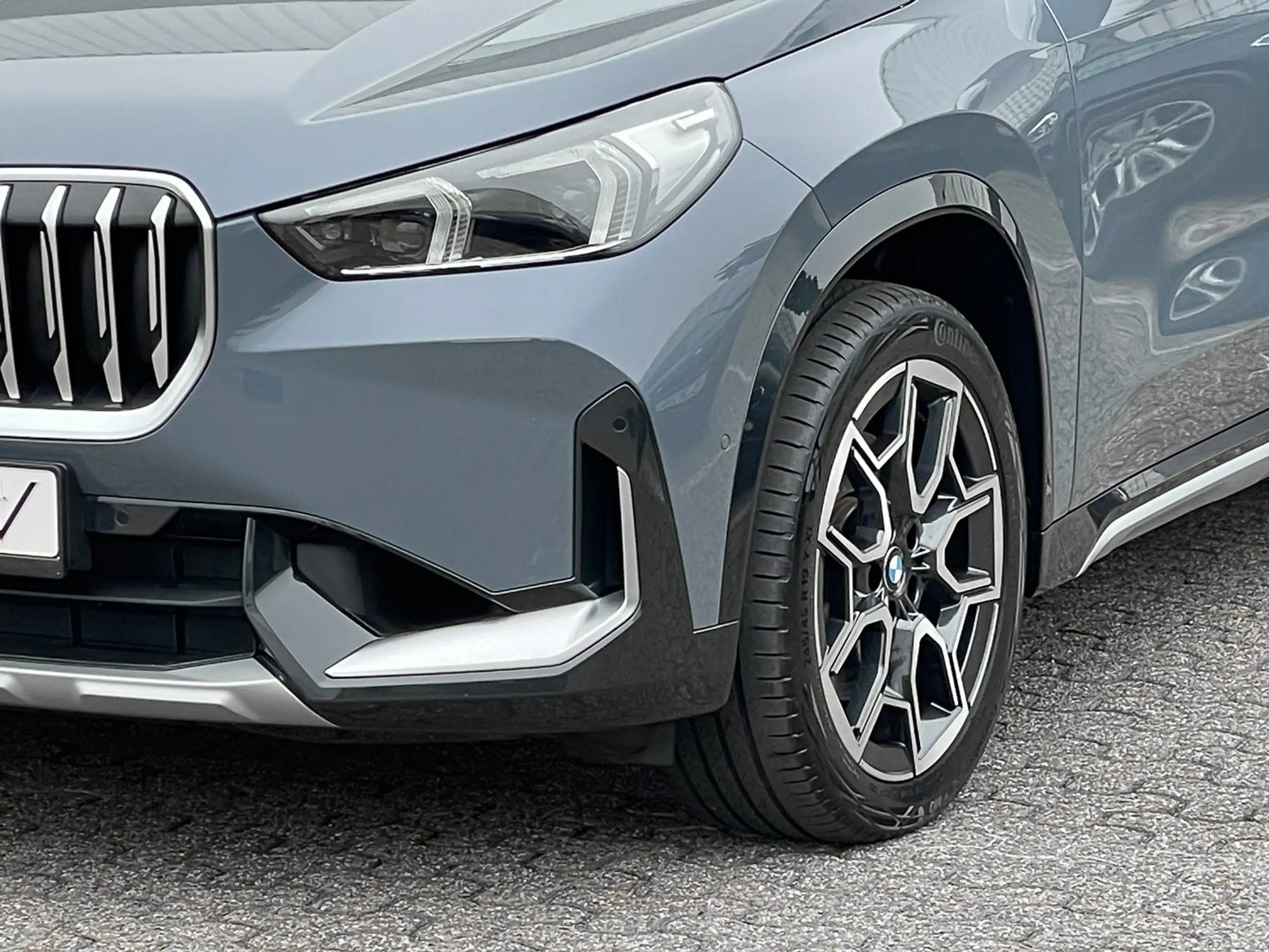 BMW - X1