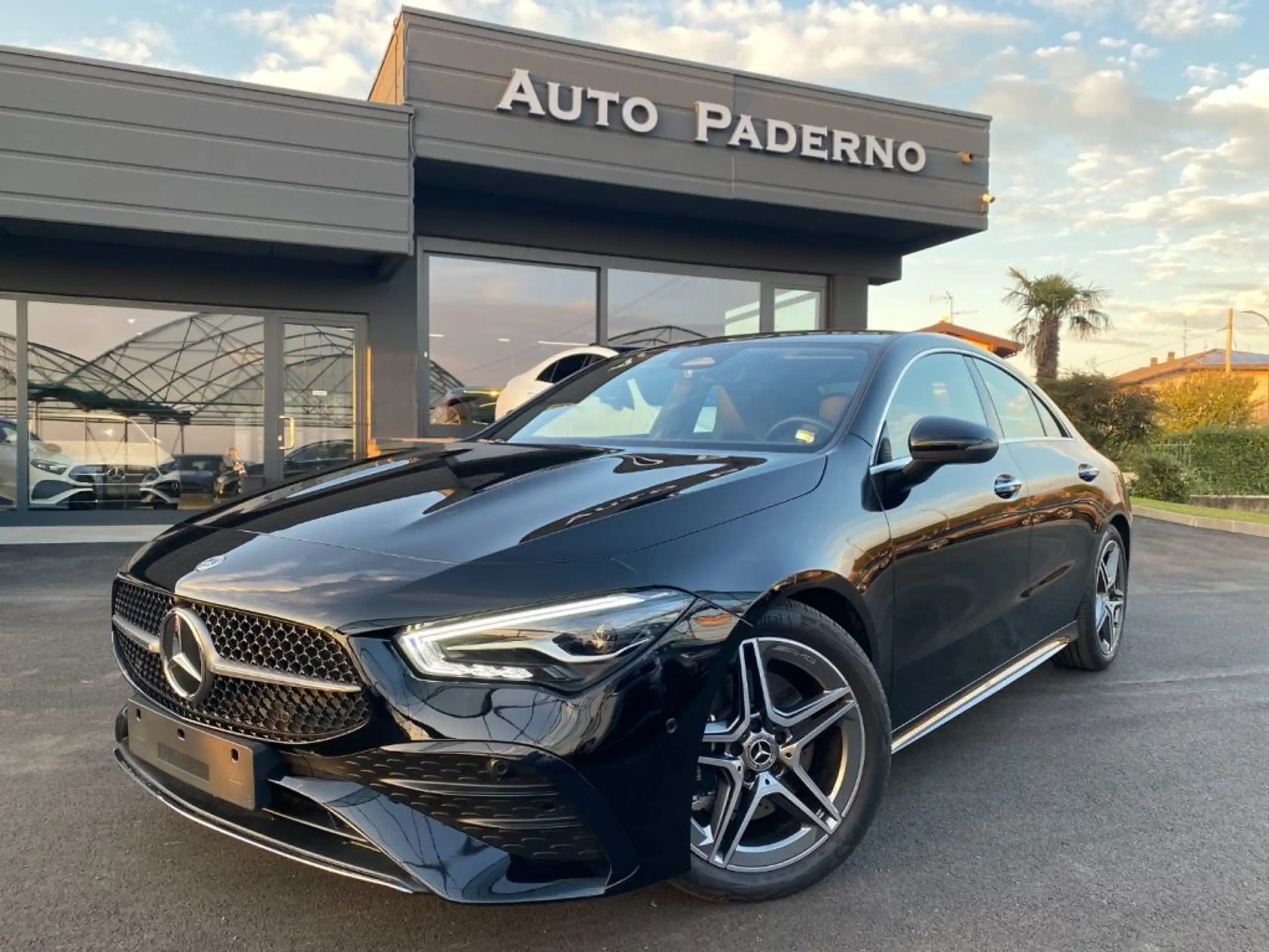 Mercedes-Benz - CLA 200