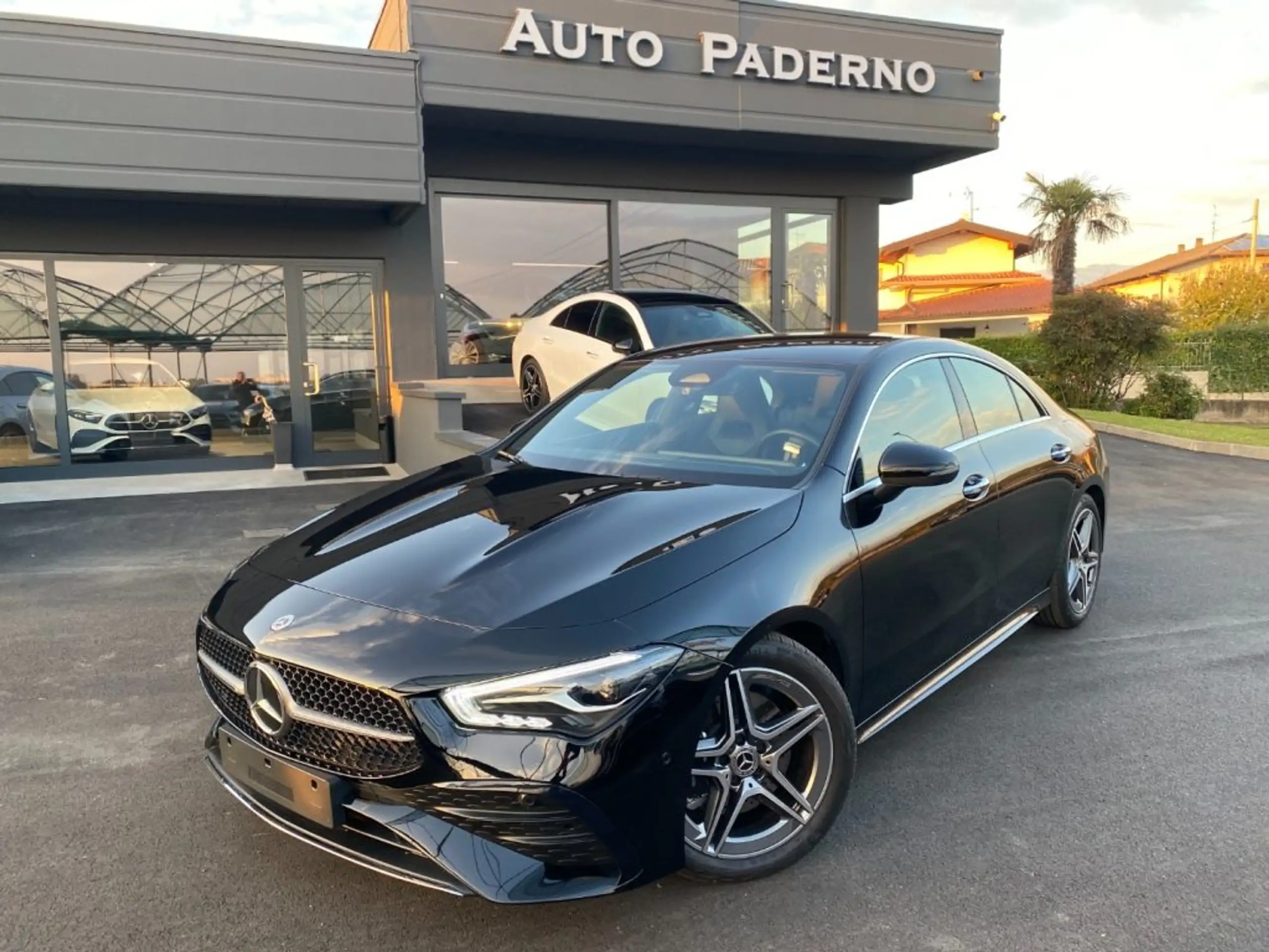 Mercedes-Benz - CLA 200