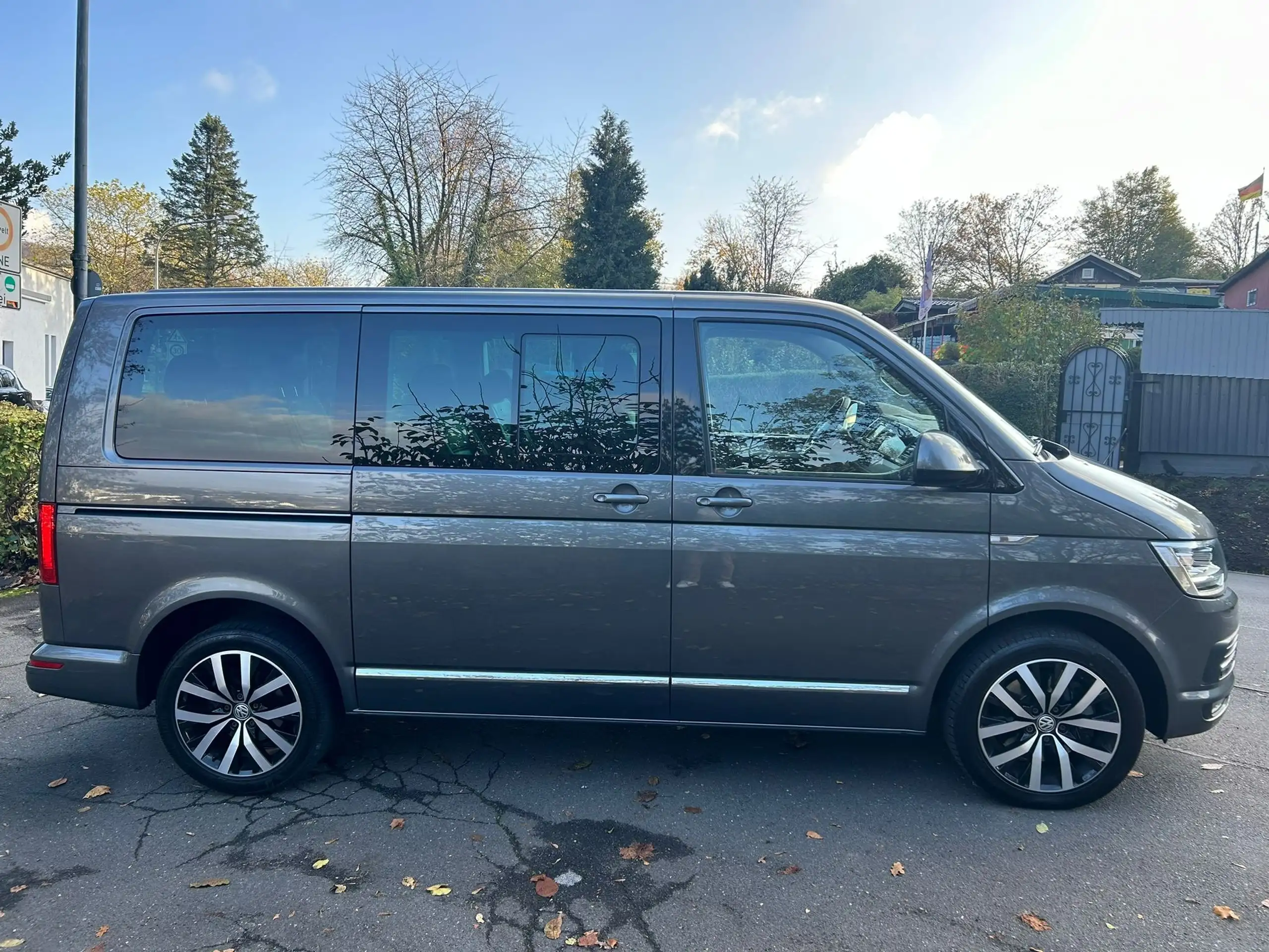 Volkswagen - T6 Multivan