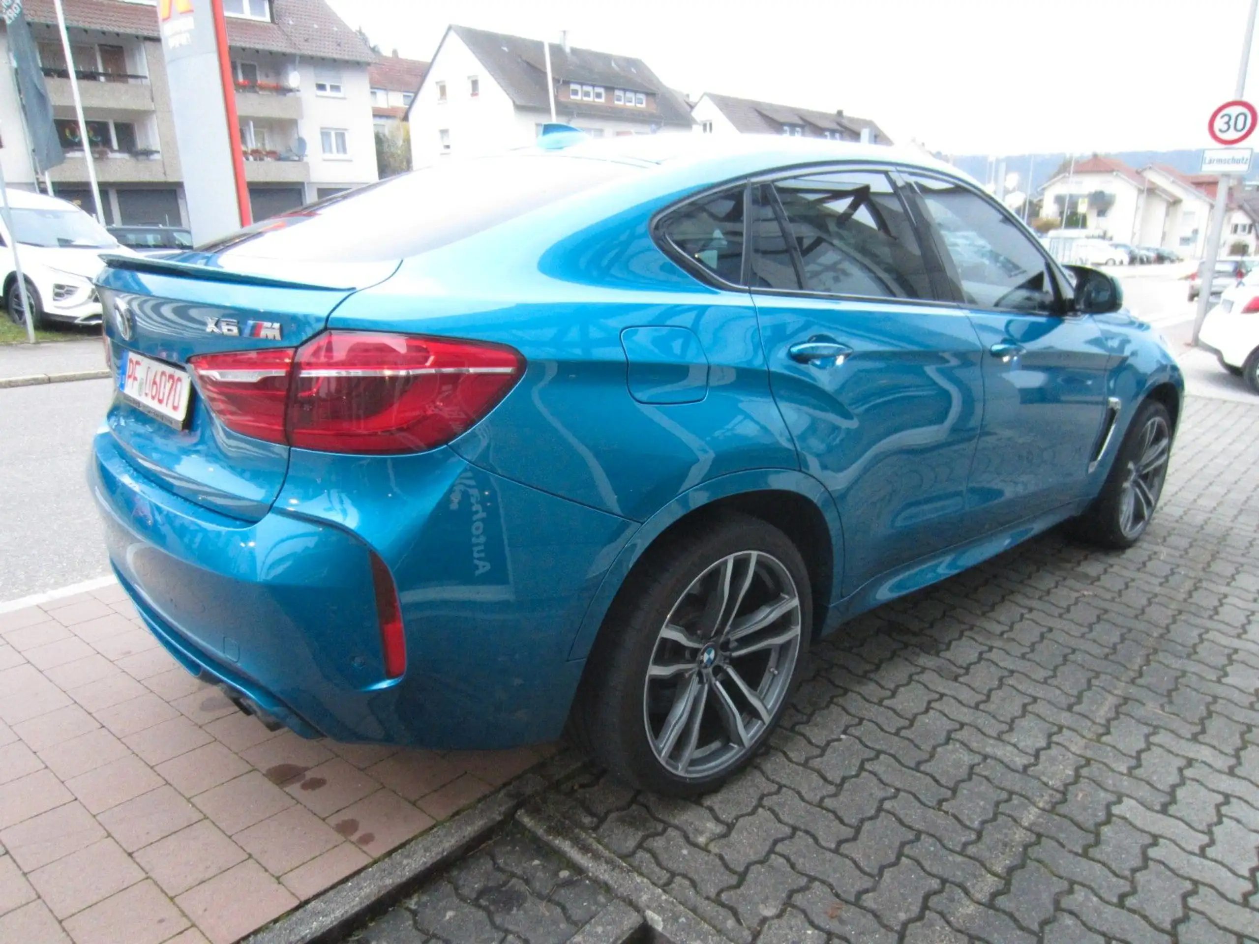 BMW - X6 M